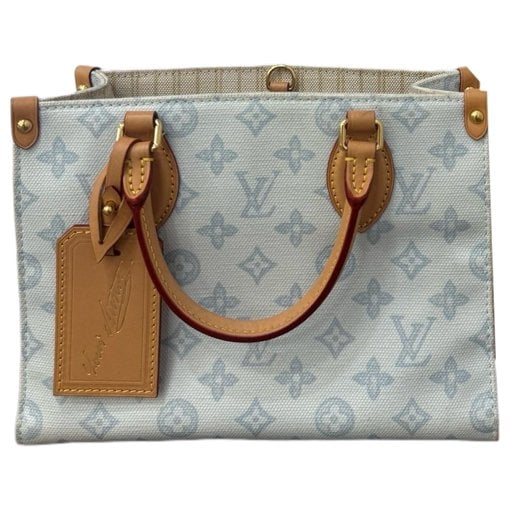 Onthego leather tote