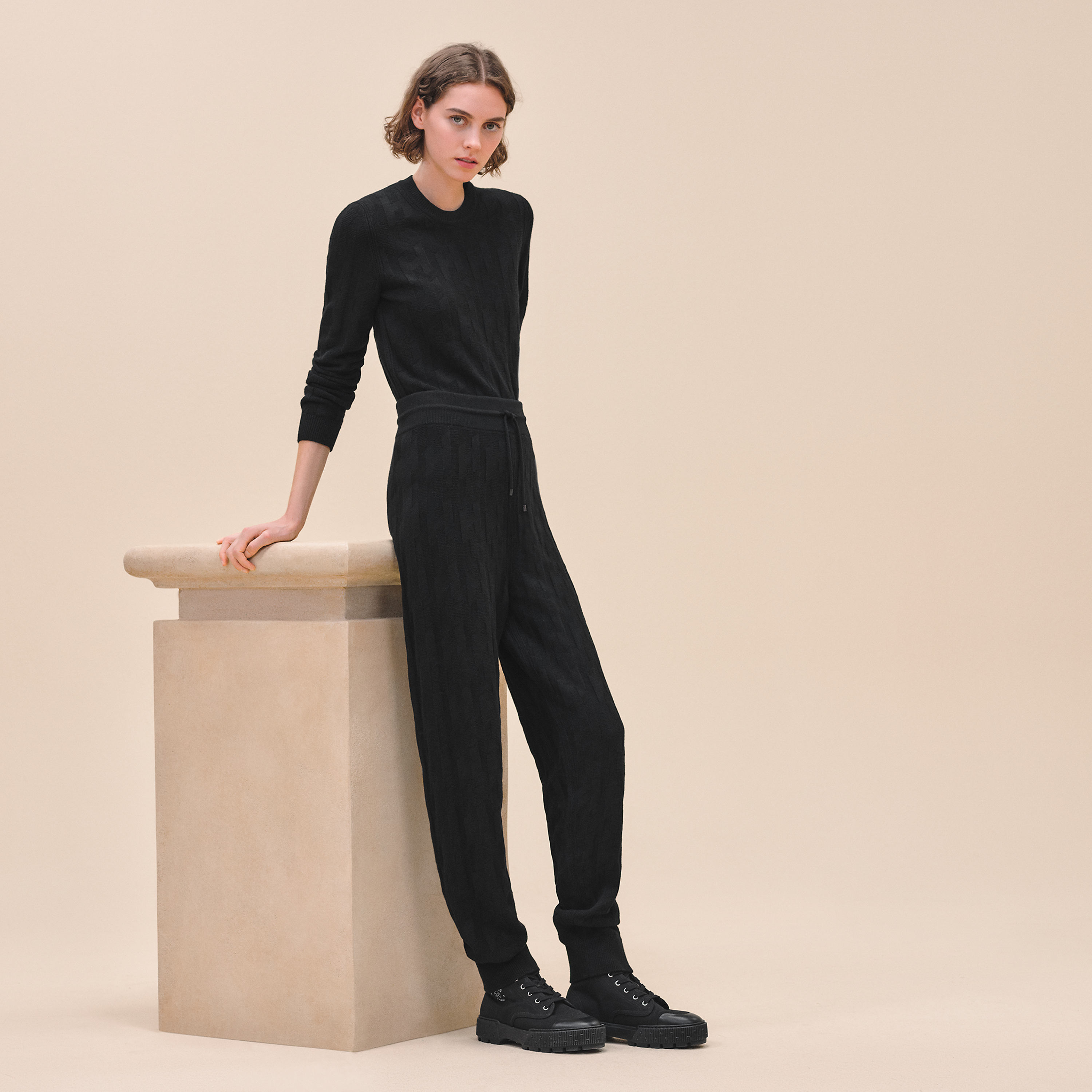 "H" jogging pants