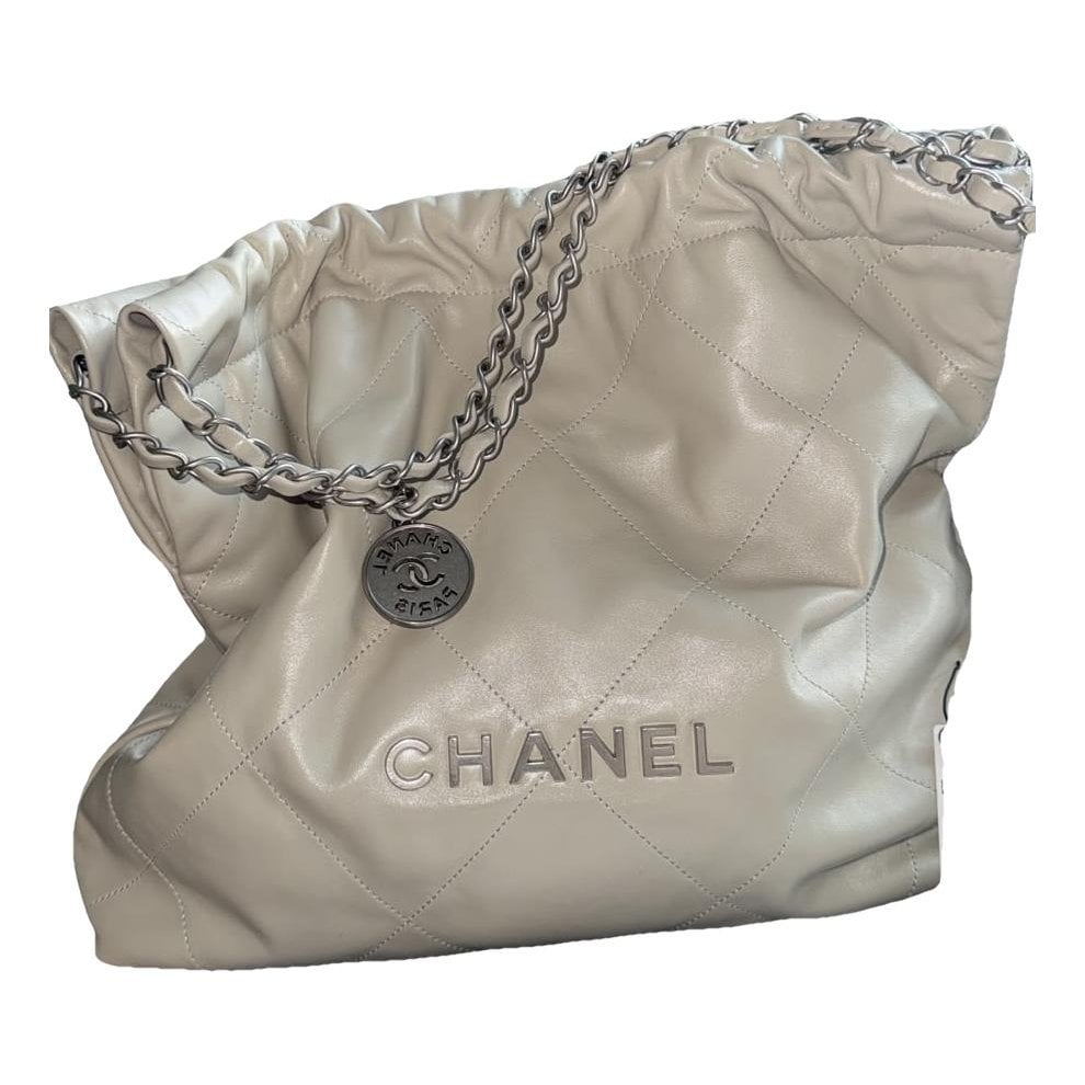 Chanel 22 leather handbag