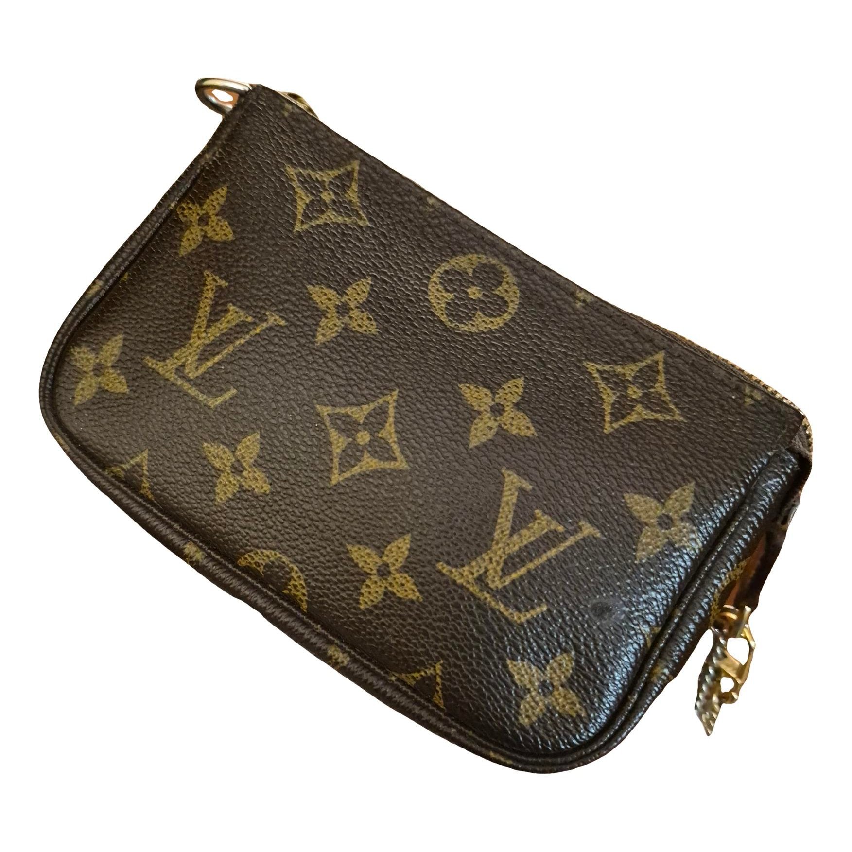 Leather clutch bag