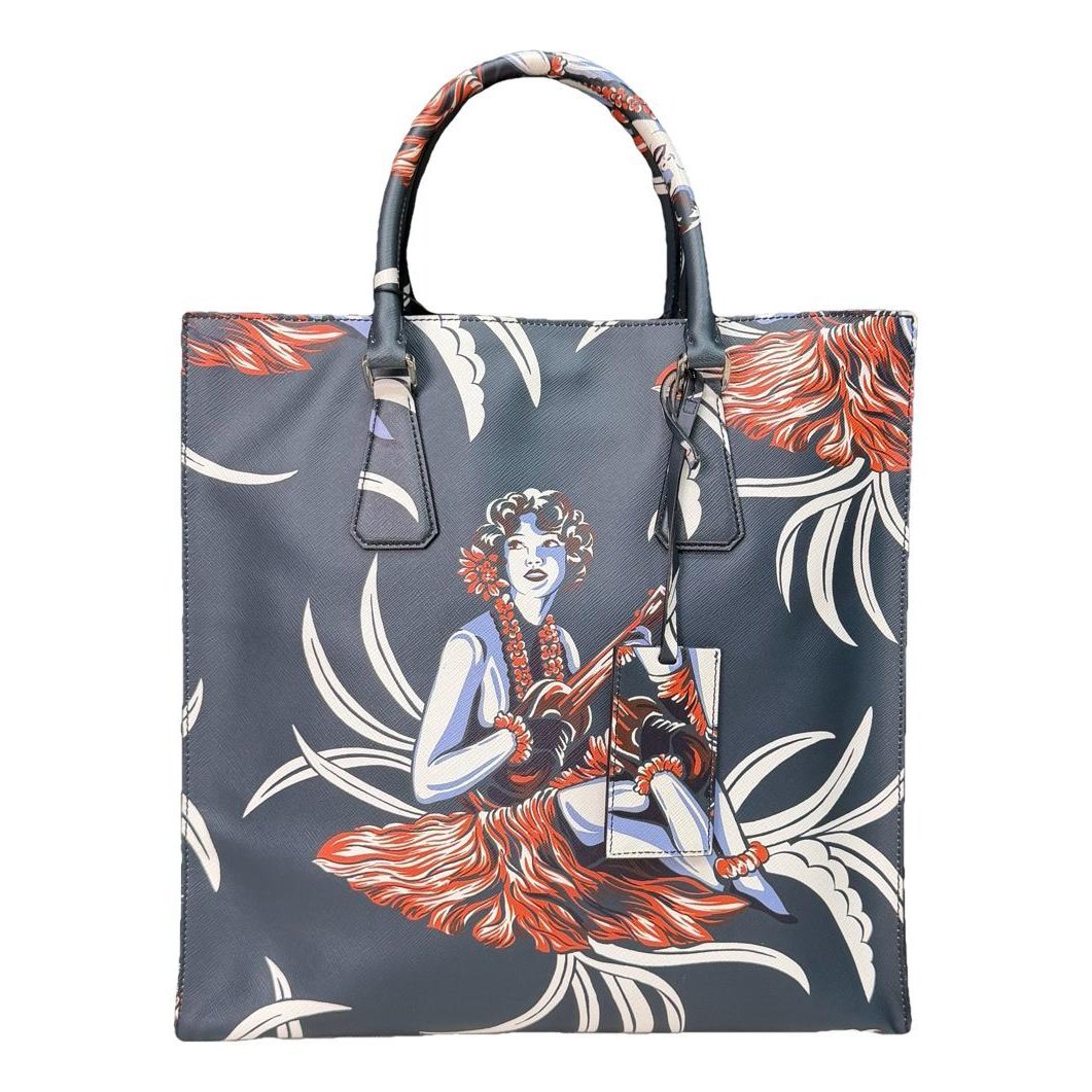 Leather tote
