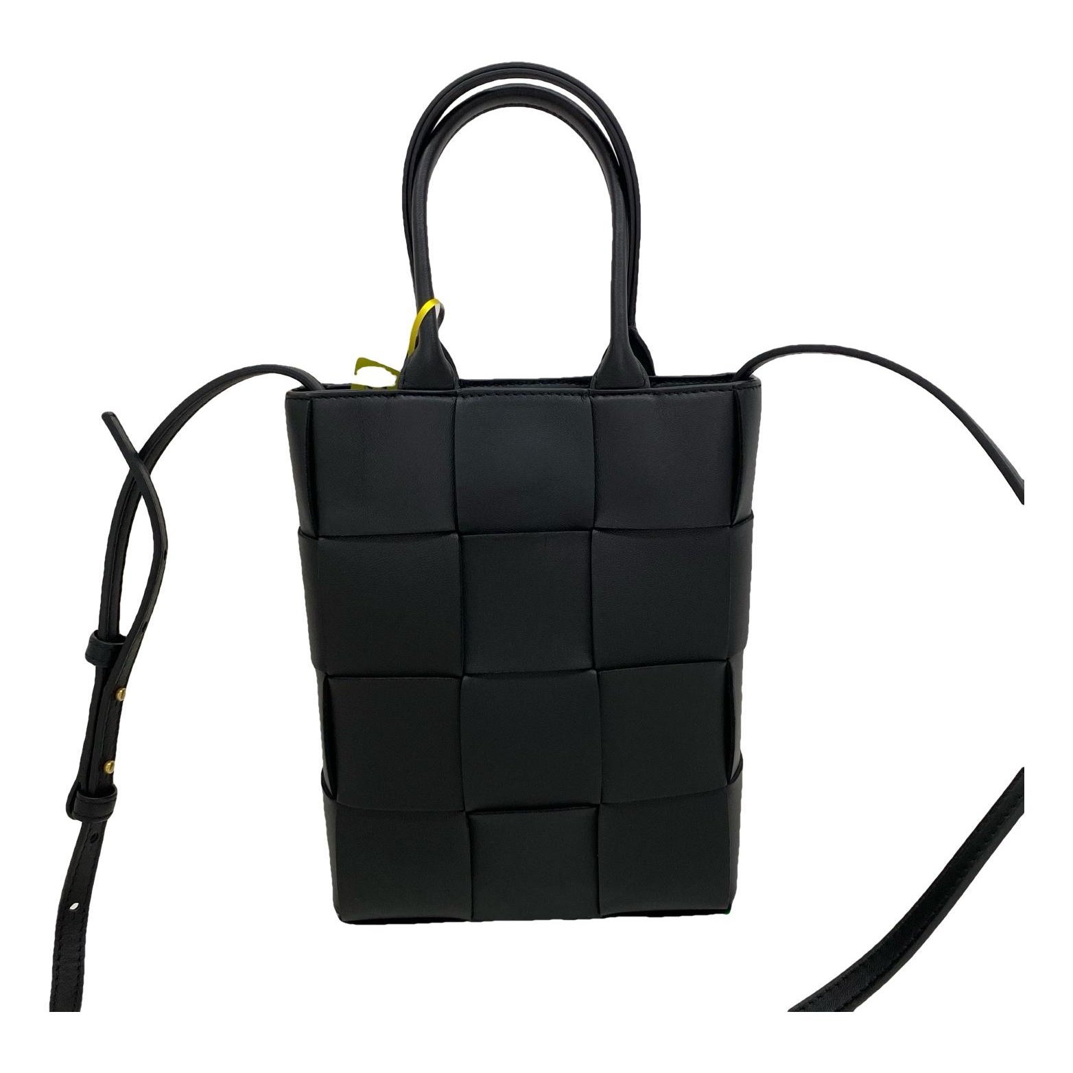 Cassette Bucket leather handbag
