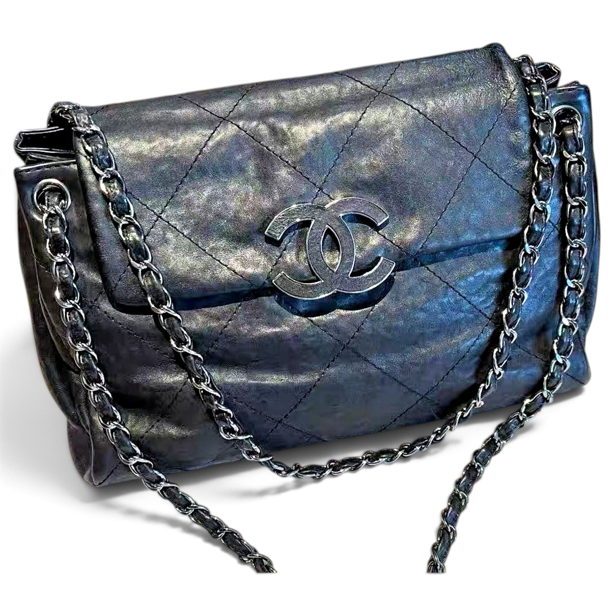 Timeless/Classique leather crossbody bag