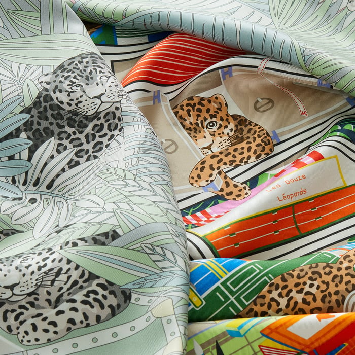 Les Douze Leopards Double Face Scarf 90