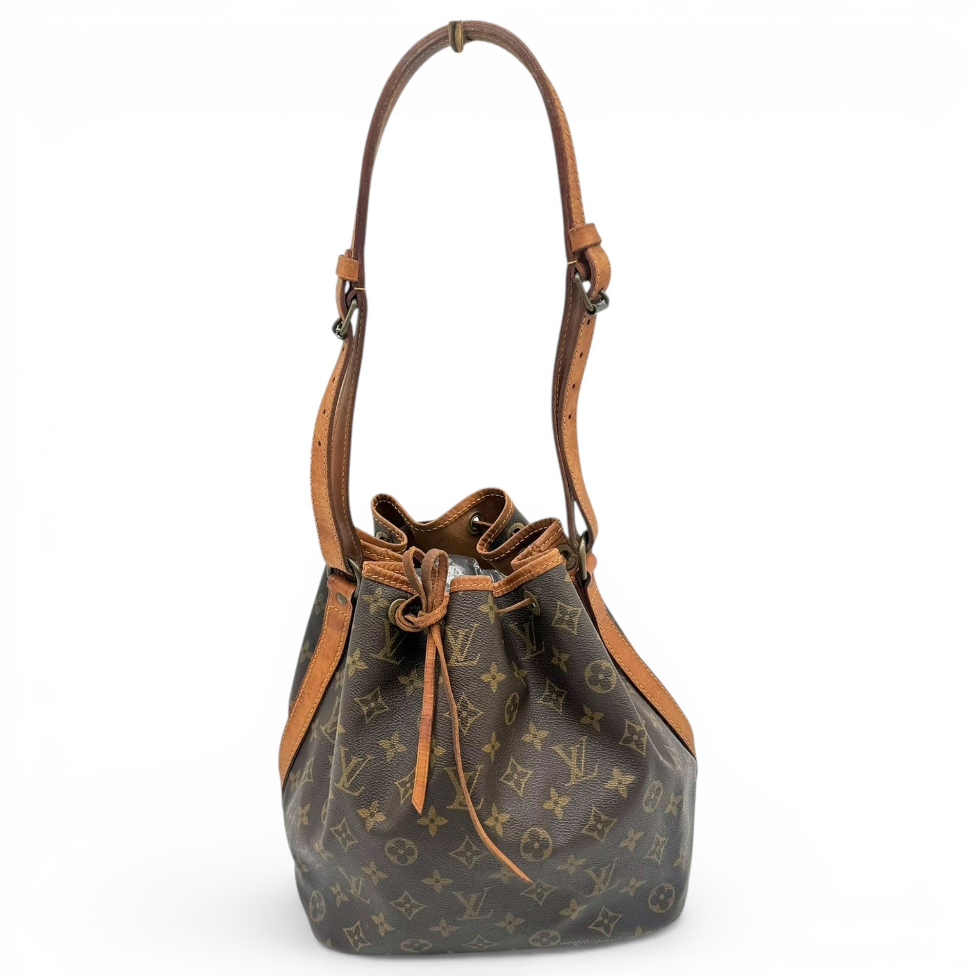 Noé leather handbag