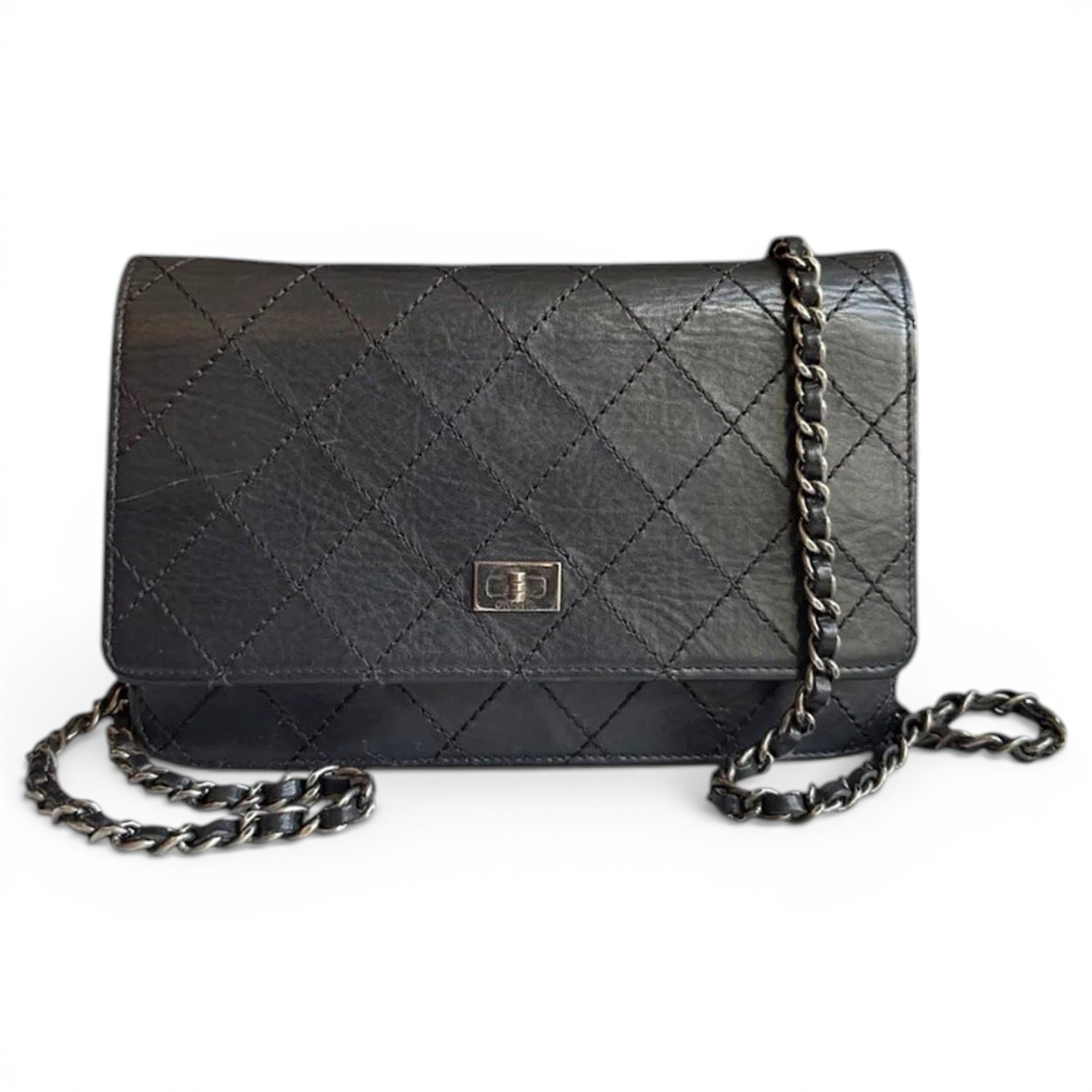 Wallet On Chain 2.55 leather crossbody bag
