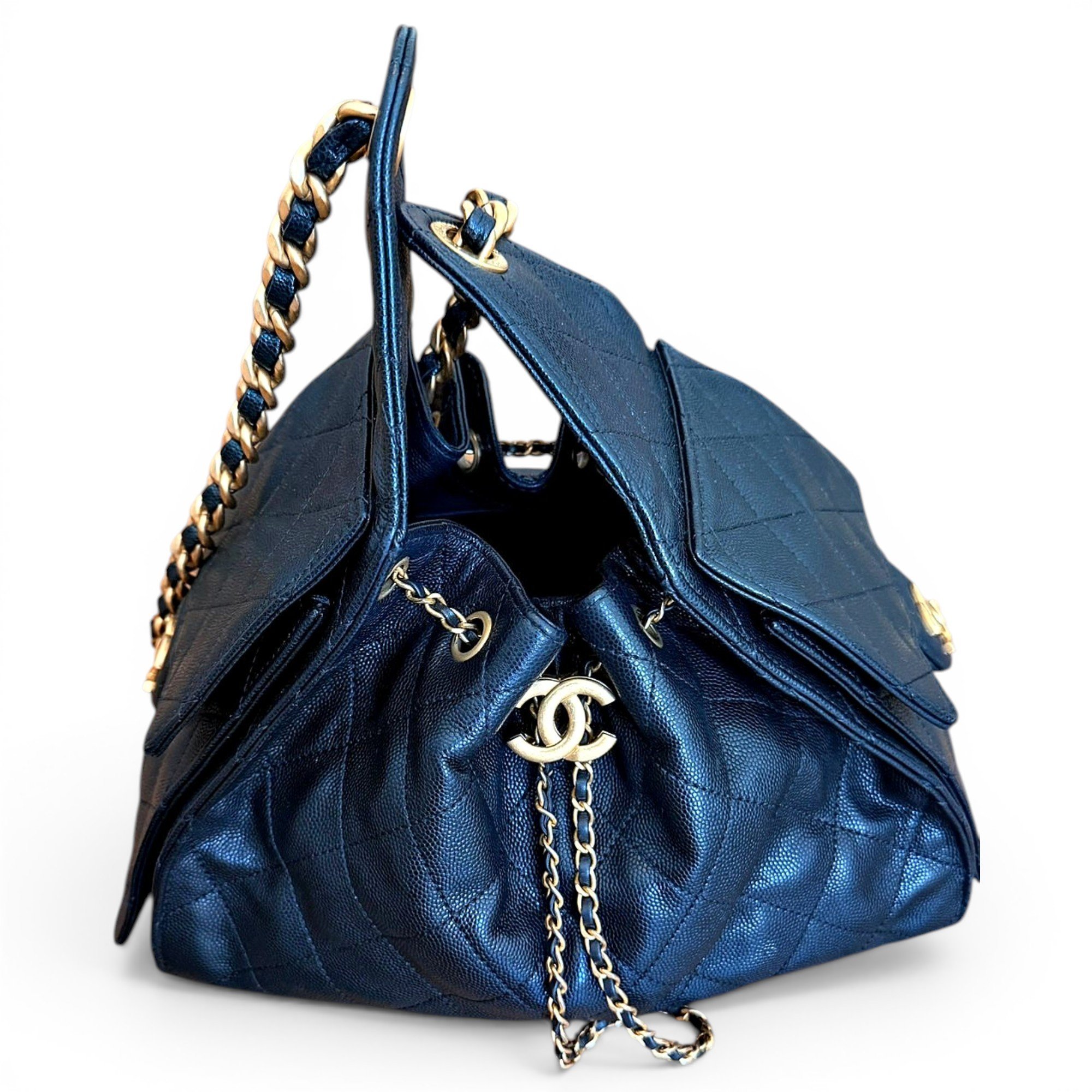 Chanel 25 leather bag
