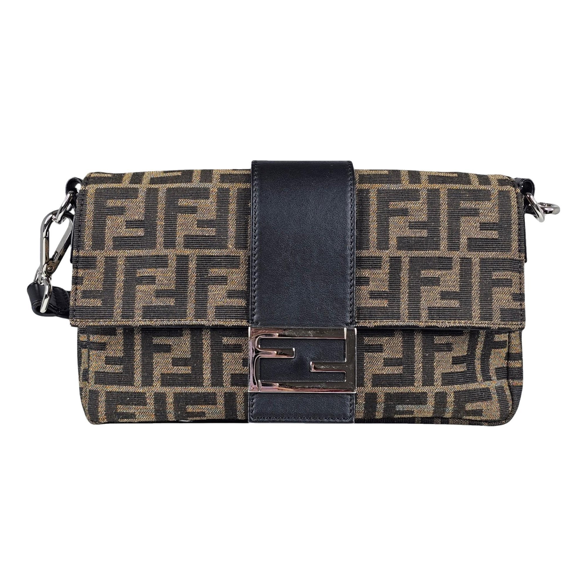 Baguette cloth handbag