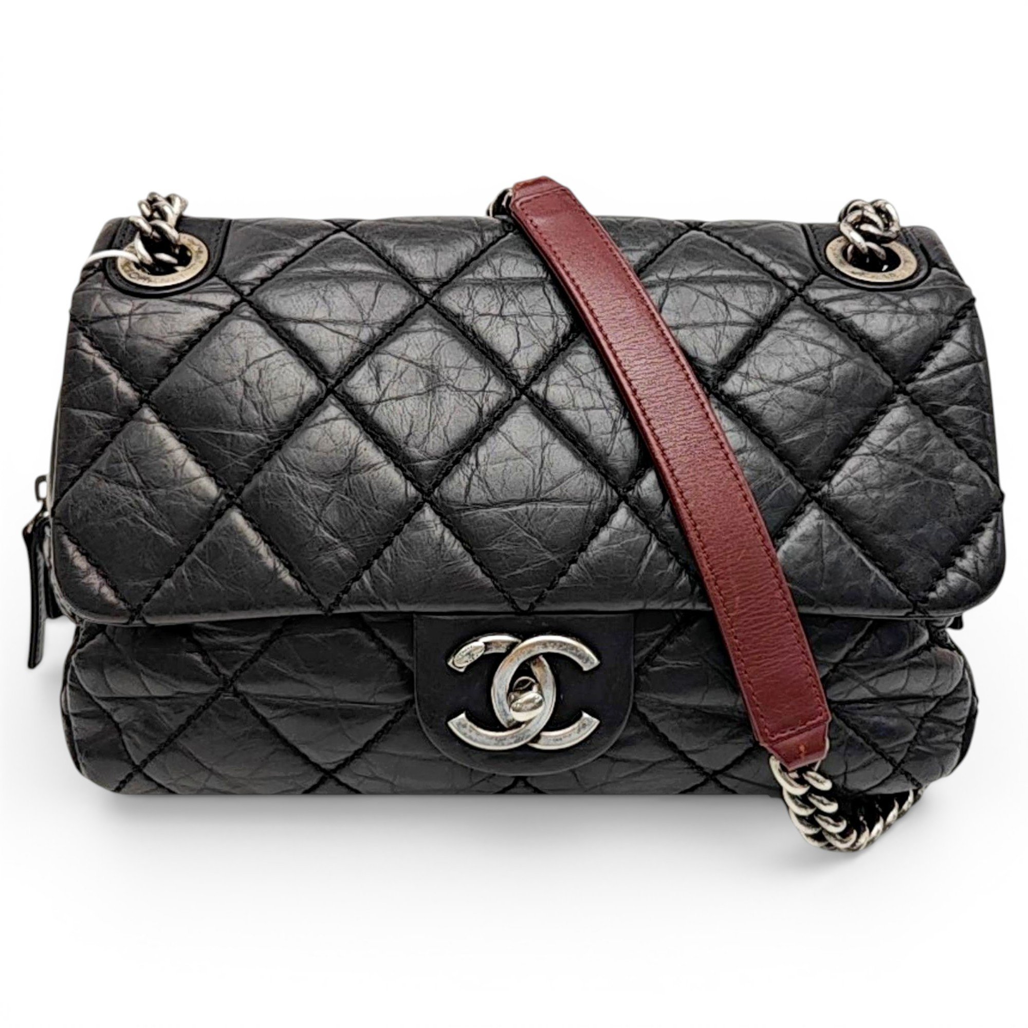 Timeless/Classique leather crossbody bag