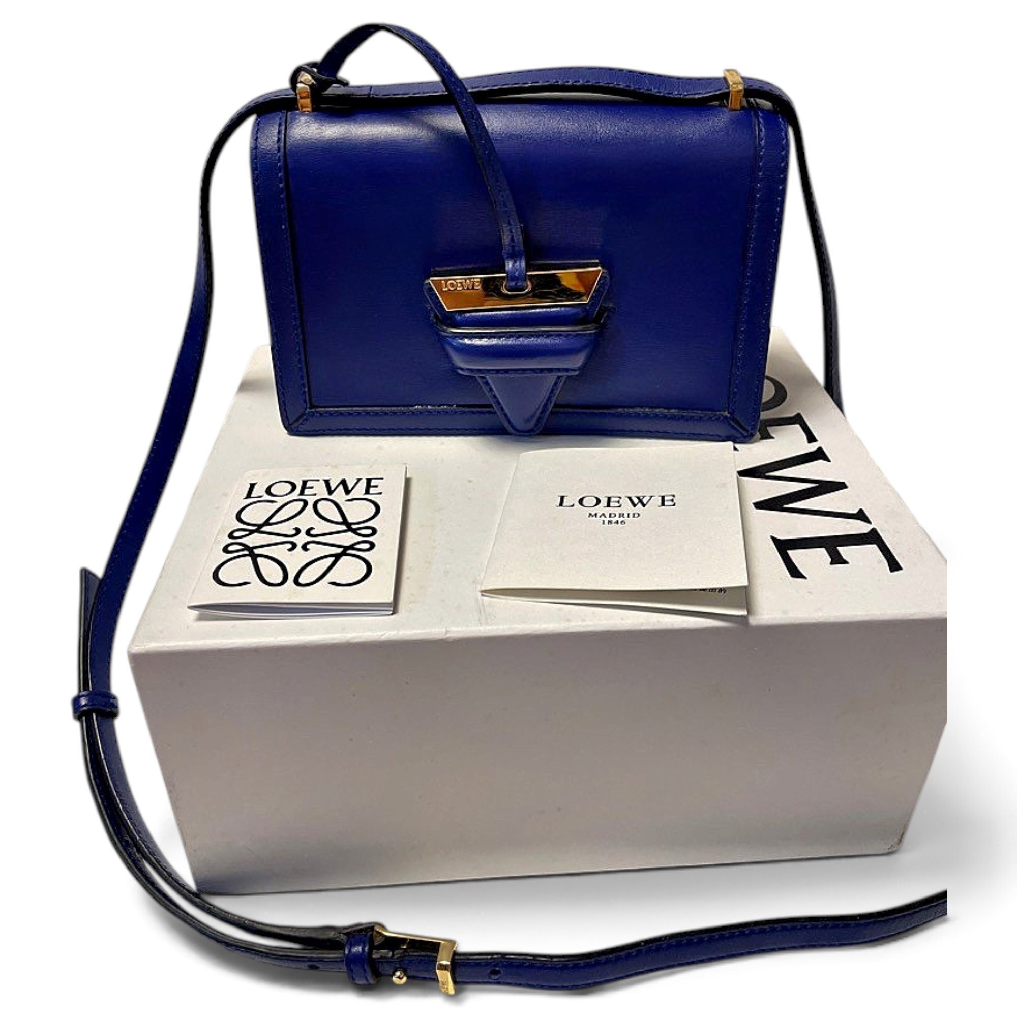 Barcelona leather crossbody bag