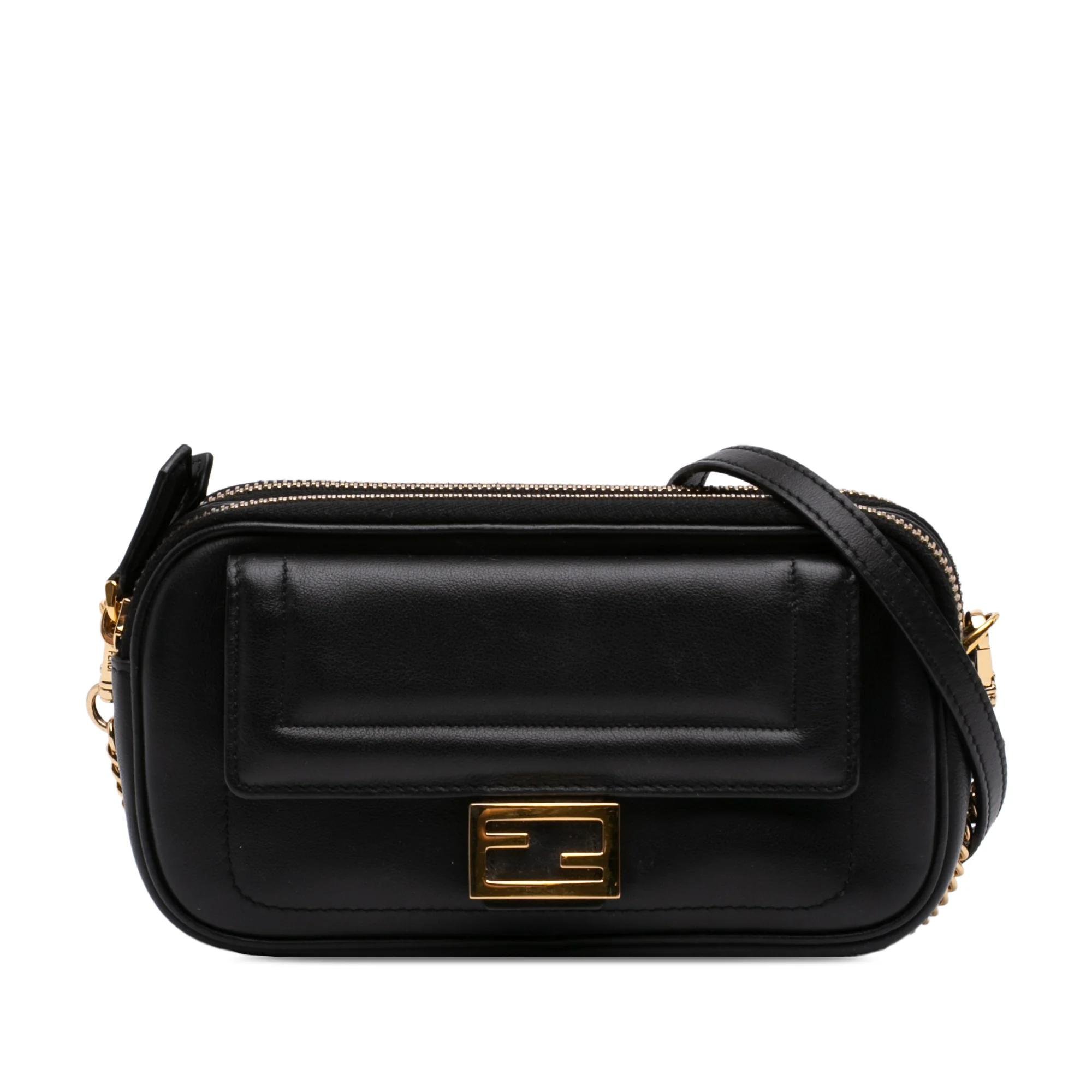 Baguette leather crossbody bag