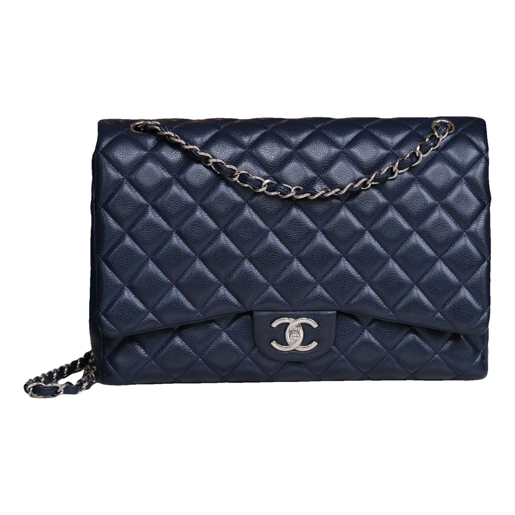 Timeless/Classique leather crossbody bag