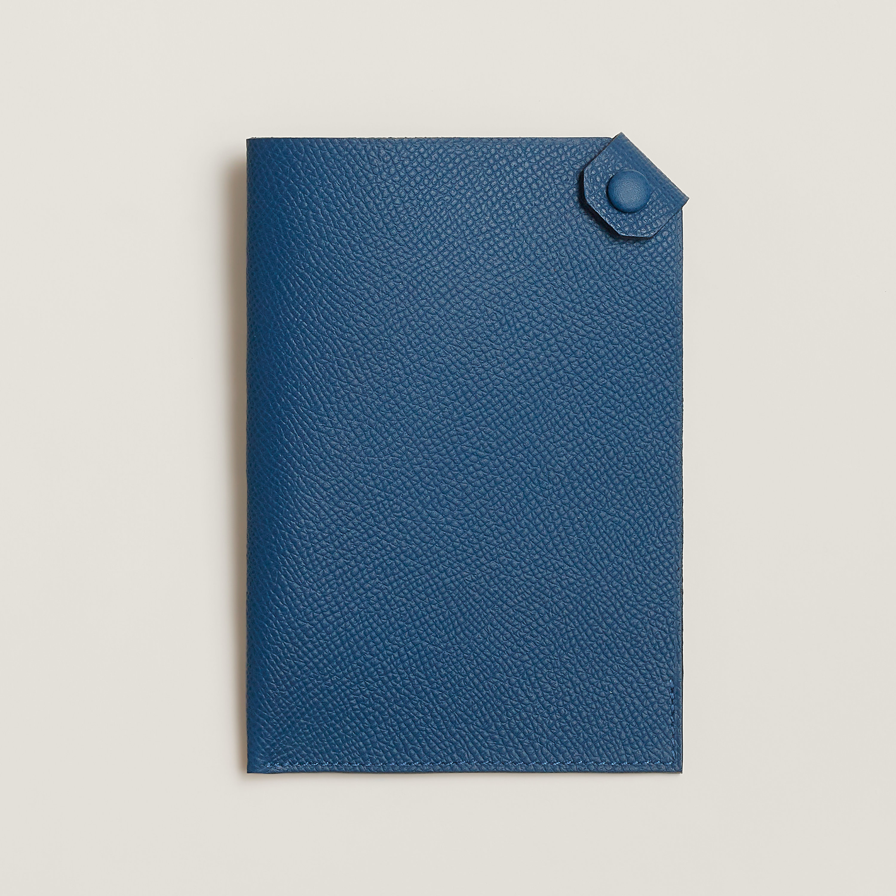 Tarmac passport holder