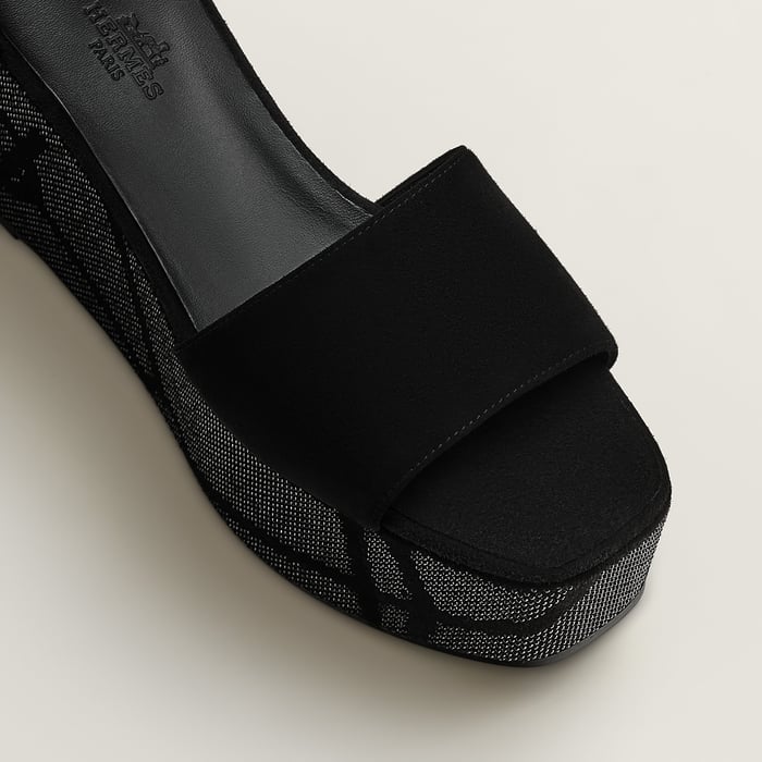 Noir Luminous 35 Sandal