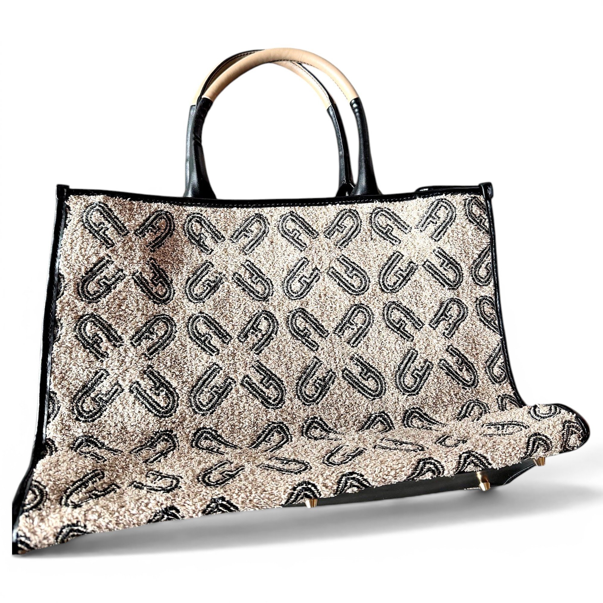 Tote
