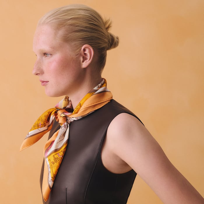 a l'Ombre Des Boulevards Scarf 70