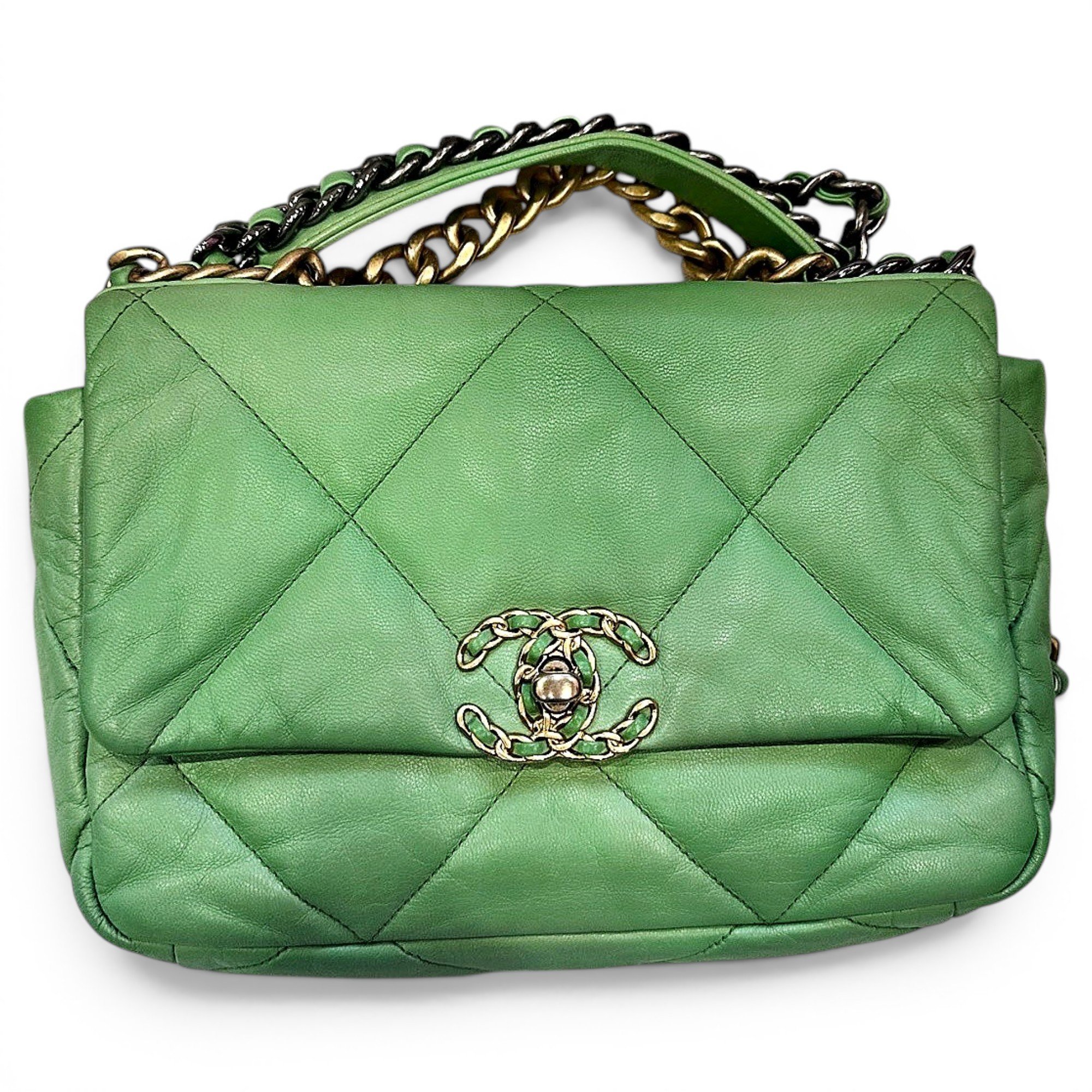 Chanel 19 leather handbag