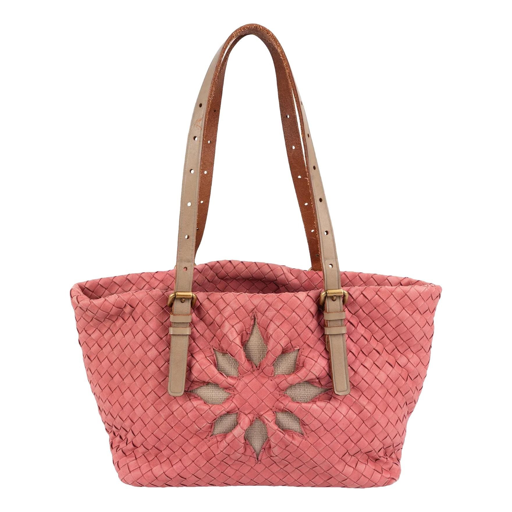 Veneta leather handbag