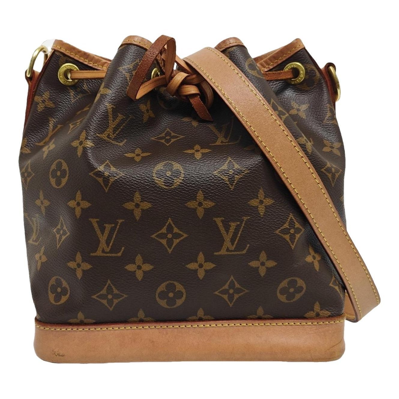 Nano Noé leather handbag