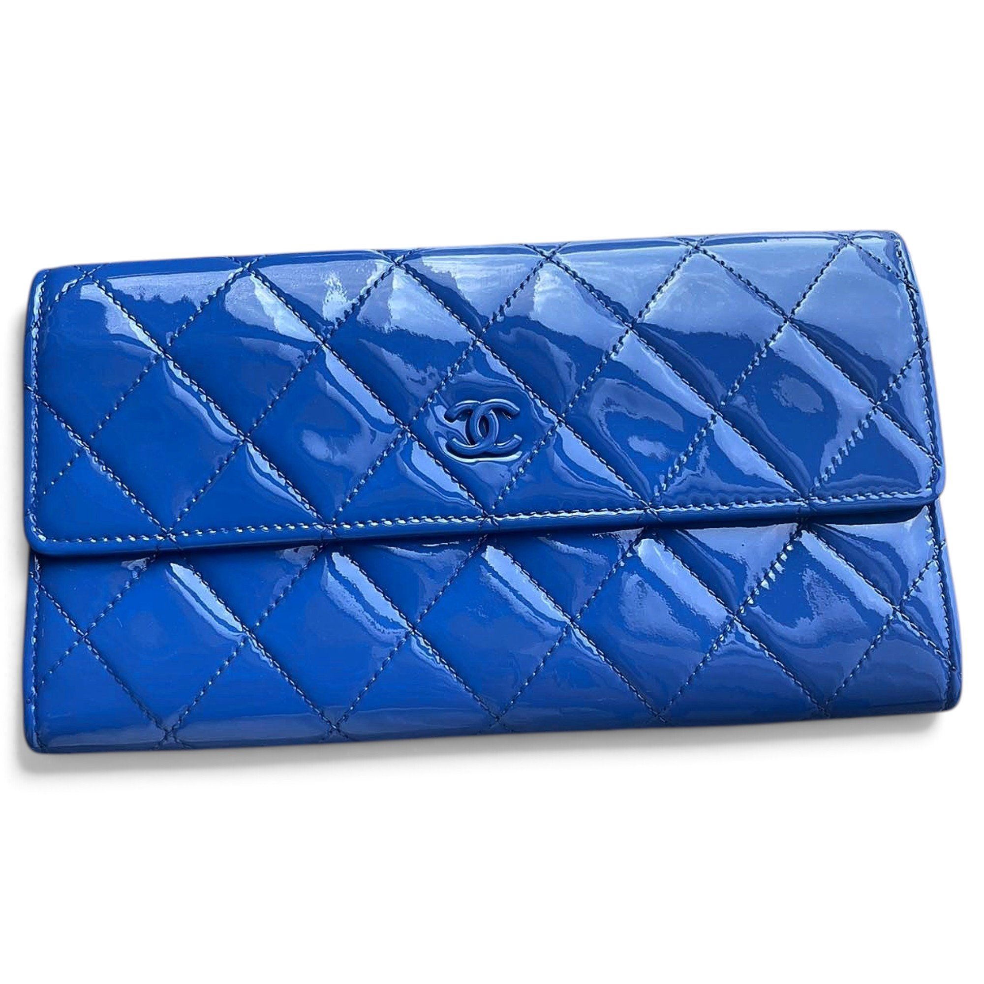 Patent leather clutch bag