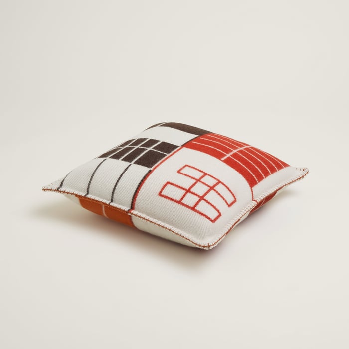 Atelier d'Artiste Pillow