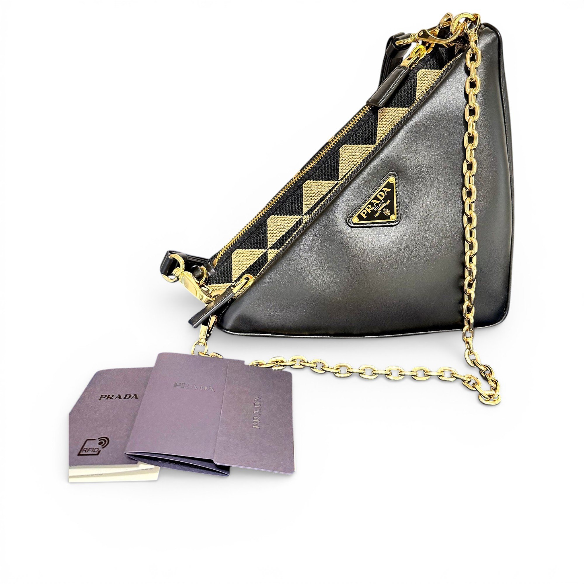 Triangle leather handbag