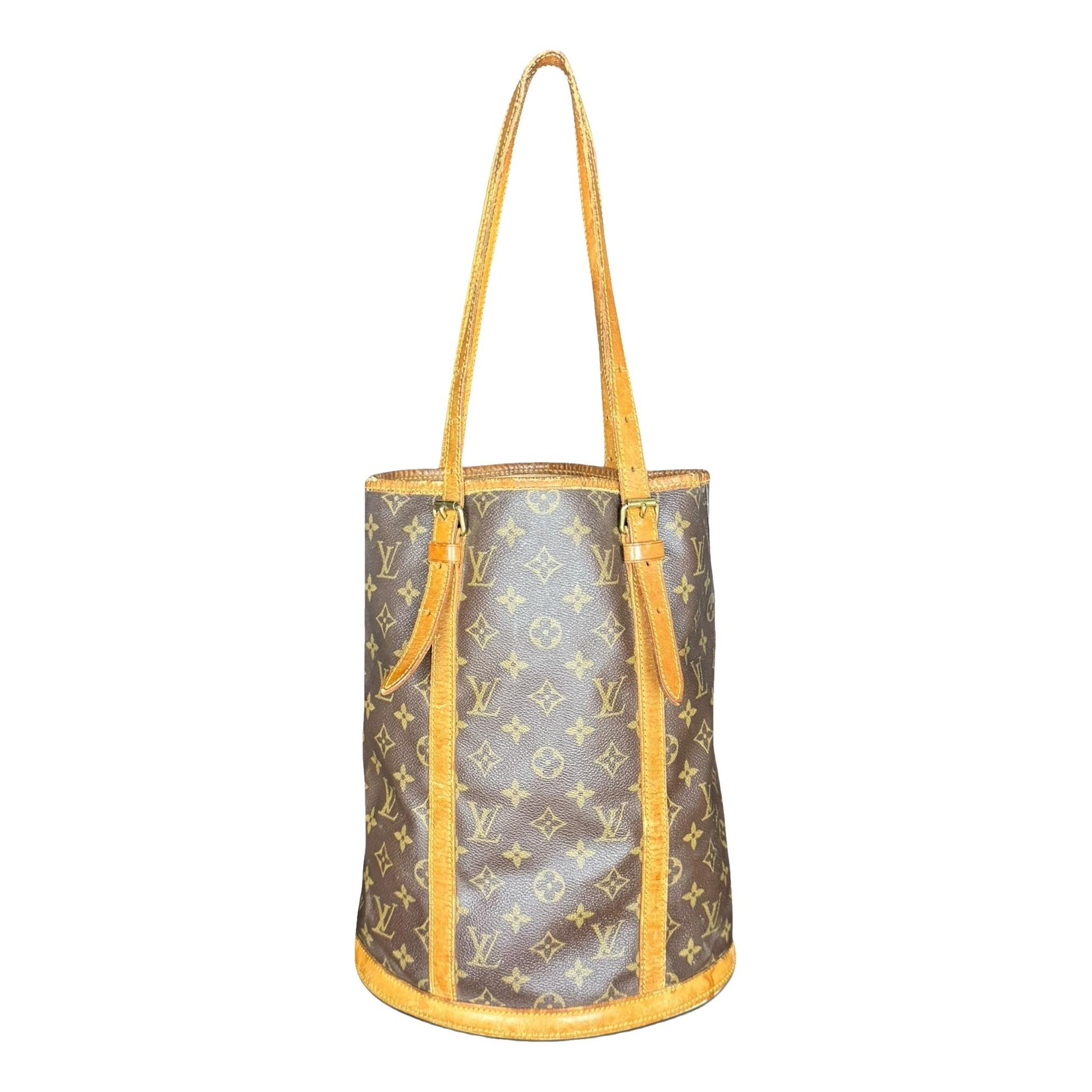 Bucket leather handbag