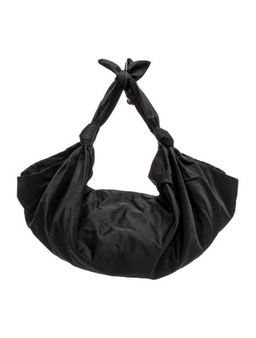 Nylon Ascot