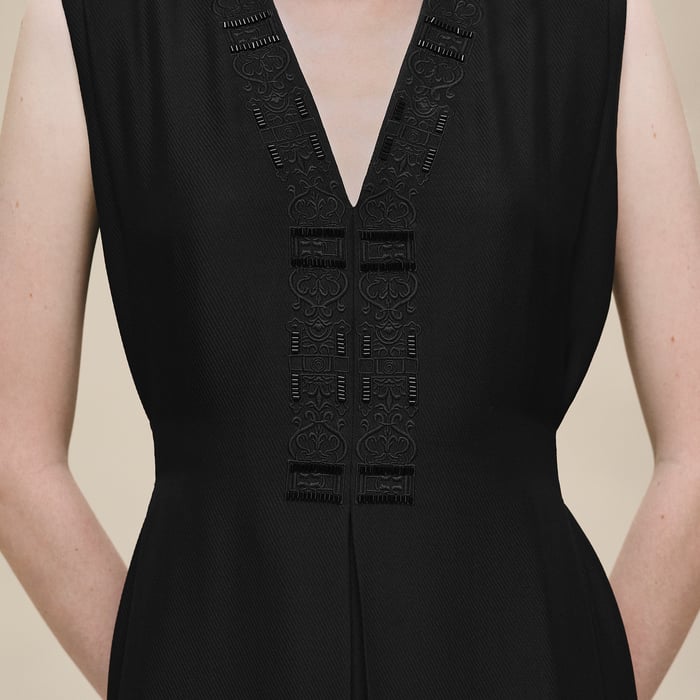 Noir Sleeveless Embroidered Caftan