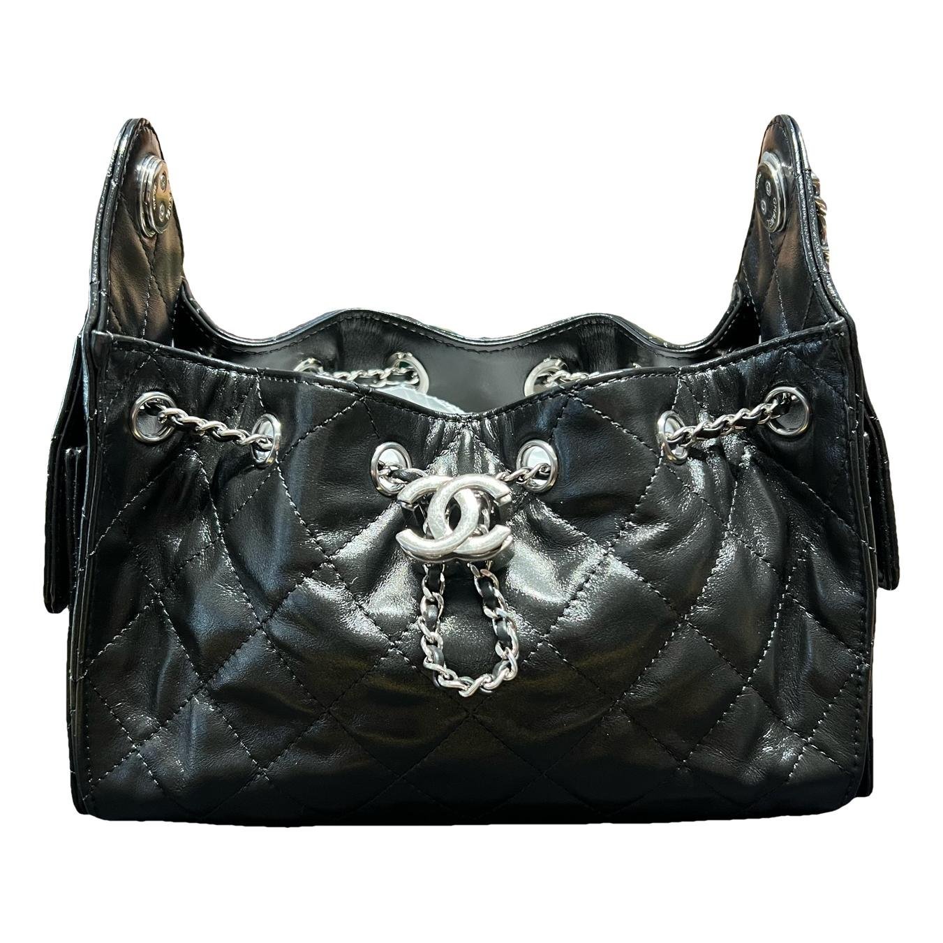 Chanel 25 leather crossbody bag