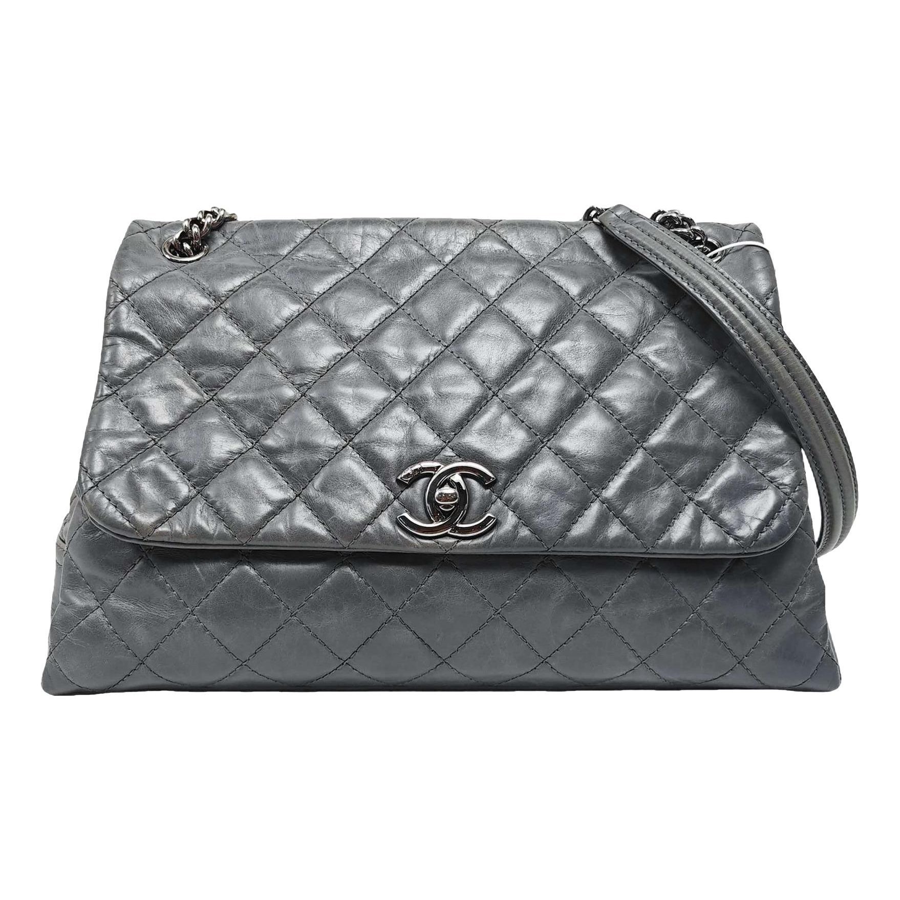 Timeless/Classique leather crossbody bag