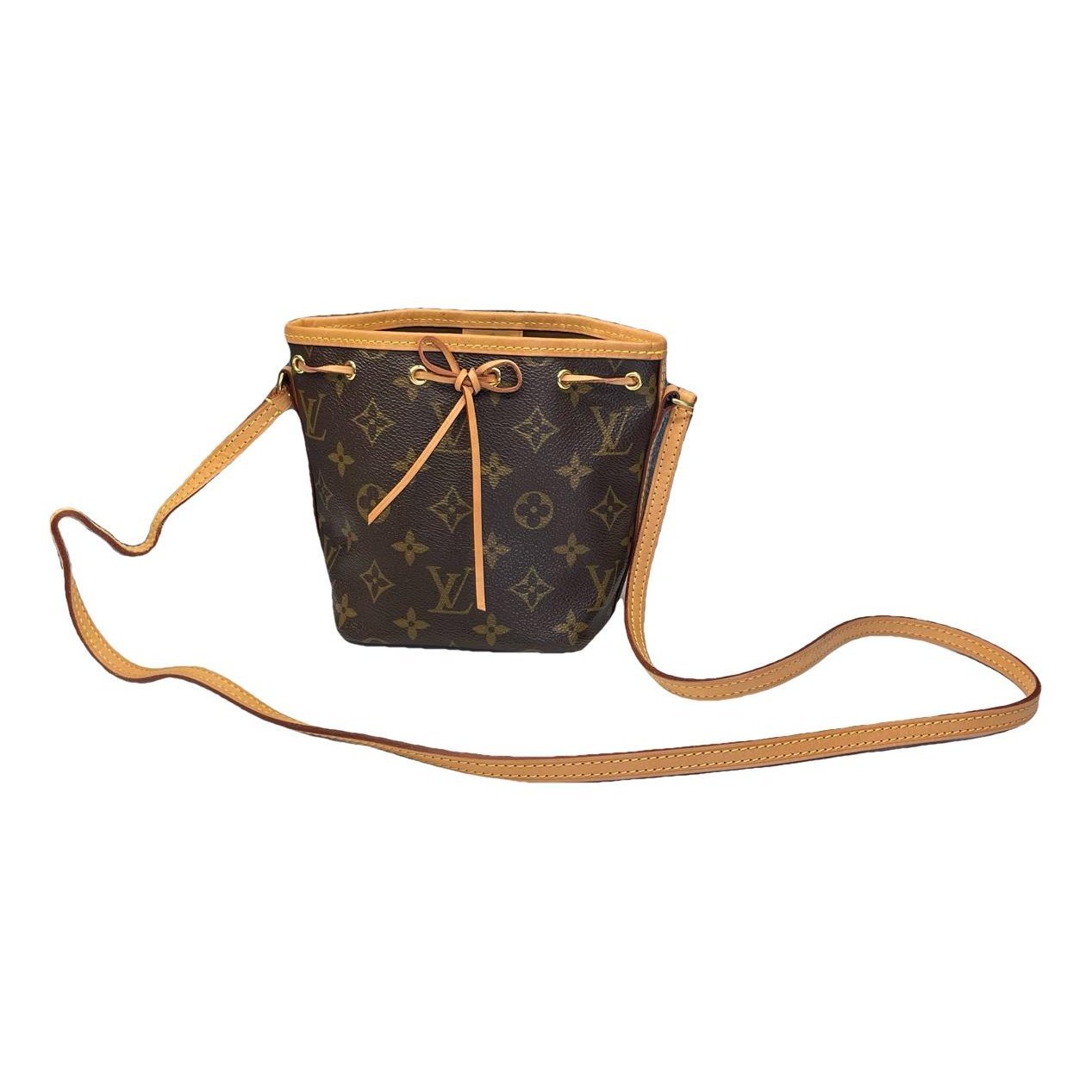 Nano Noé leather handbag
