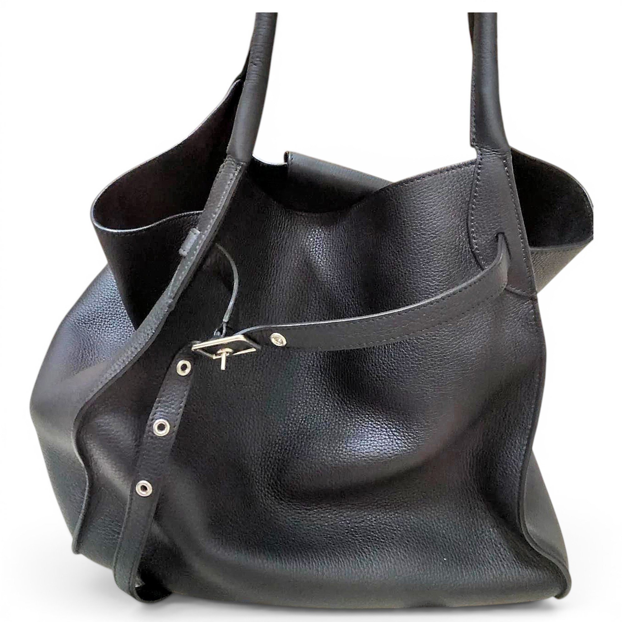 Leather tote