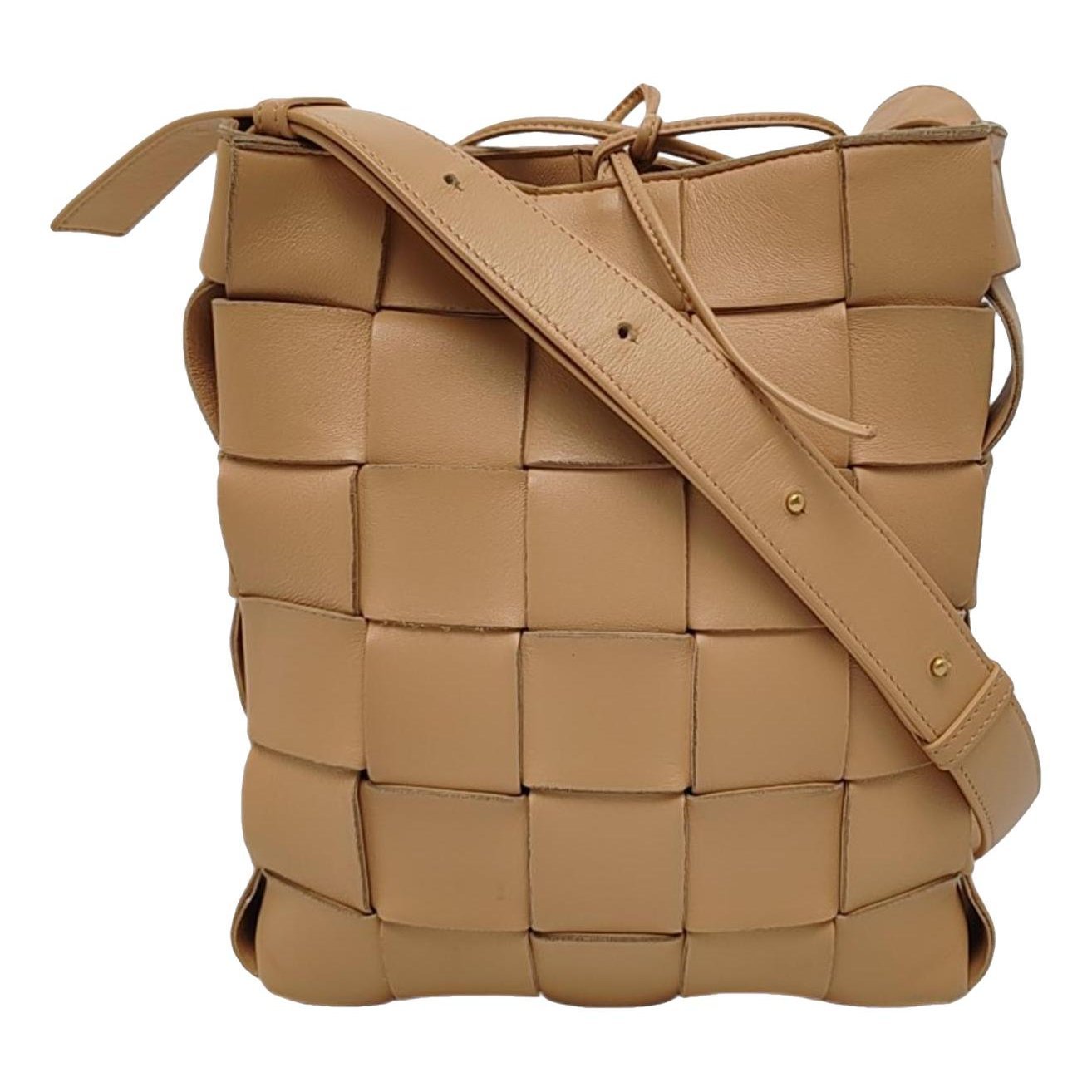 Cassette Bucket leather crossbody bag
