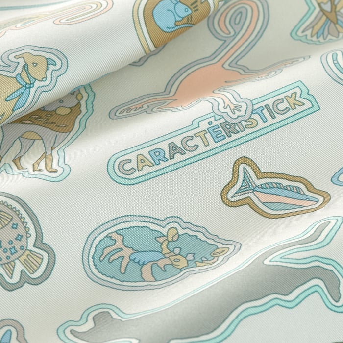 Caracteristick Detail Scarf 45
