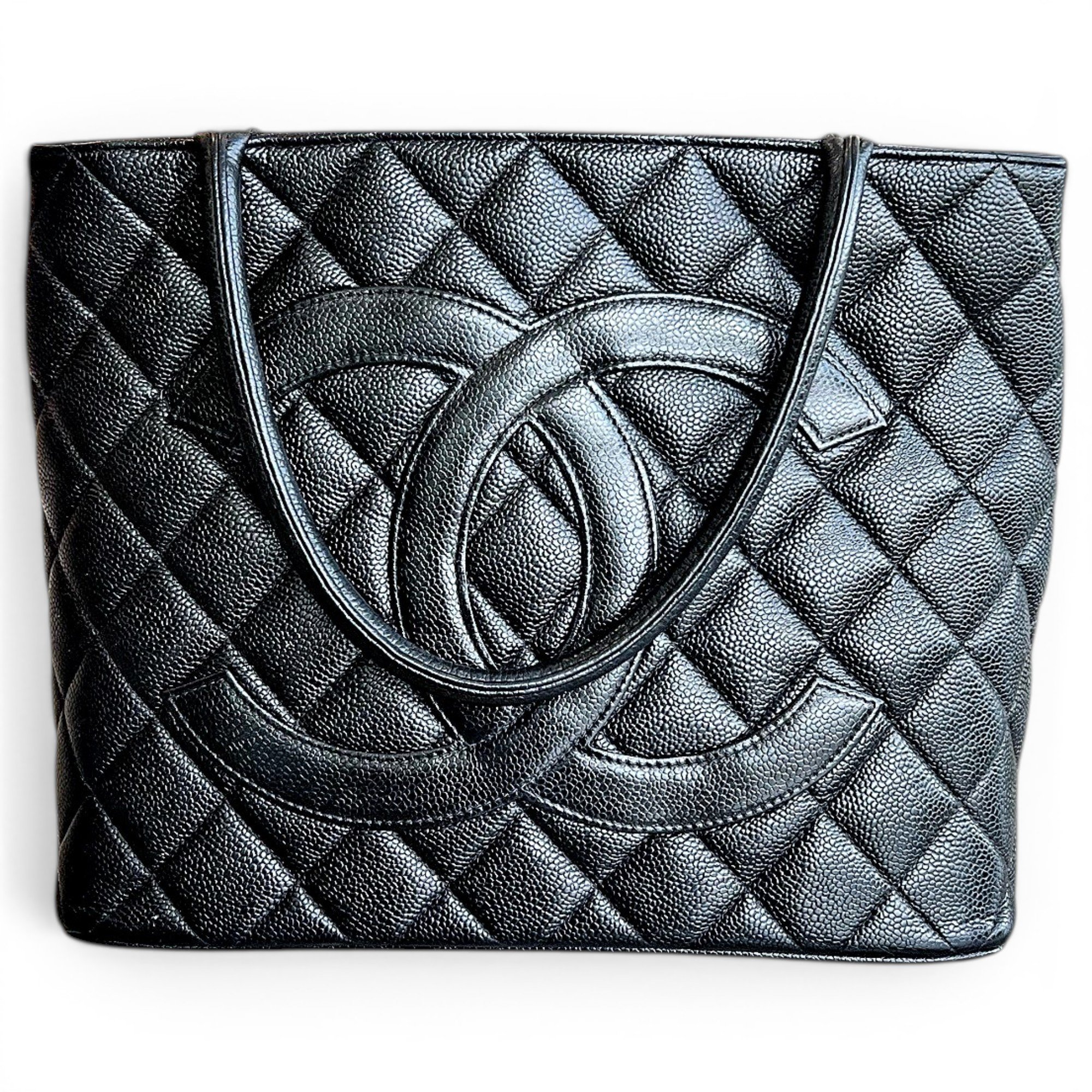 Médaillon leather handbag