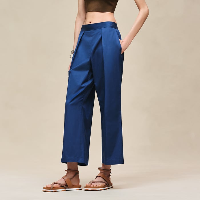 Bleu Lagune Embroidered Short Pants