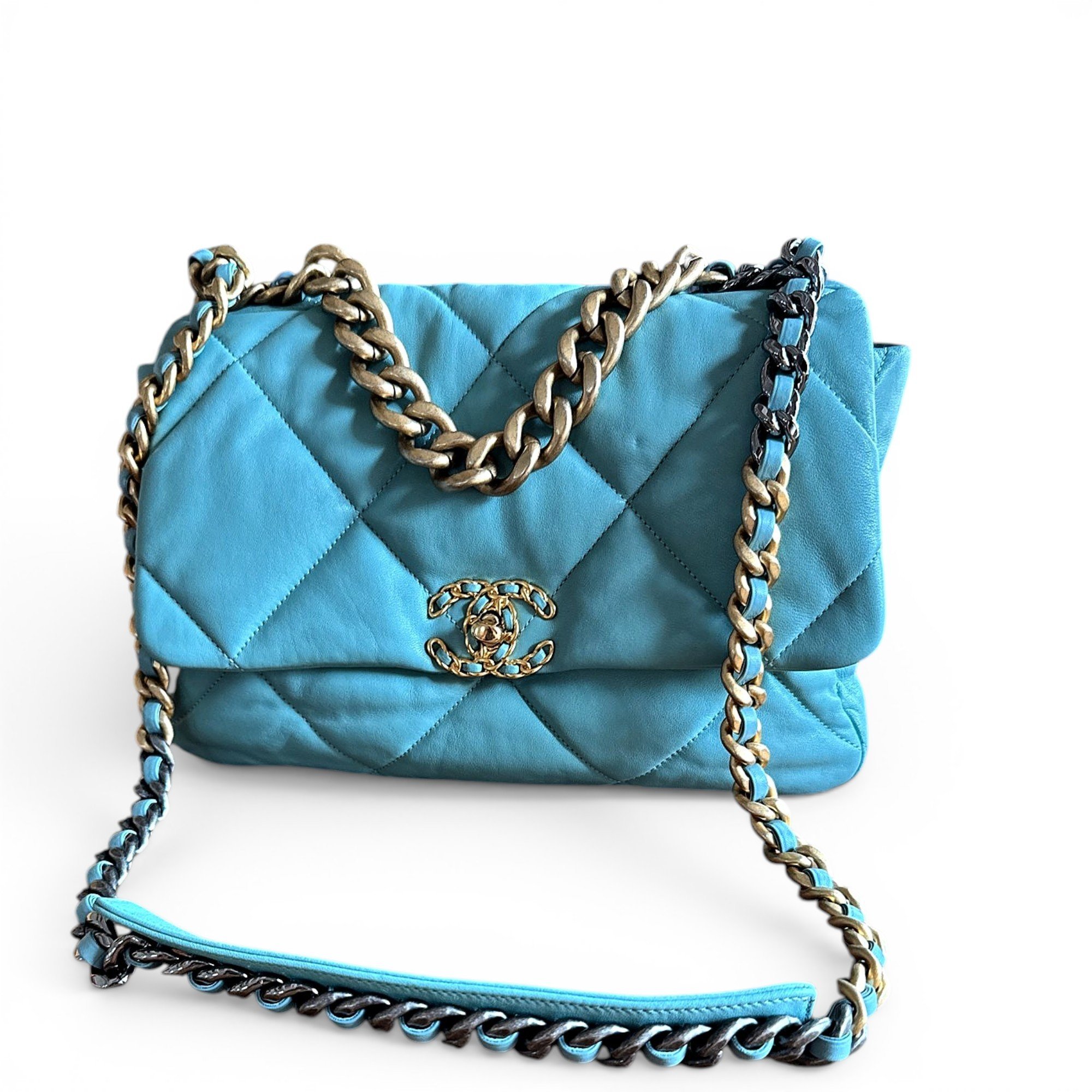 Chanel 19 leather handbag