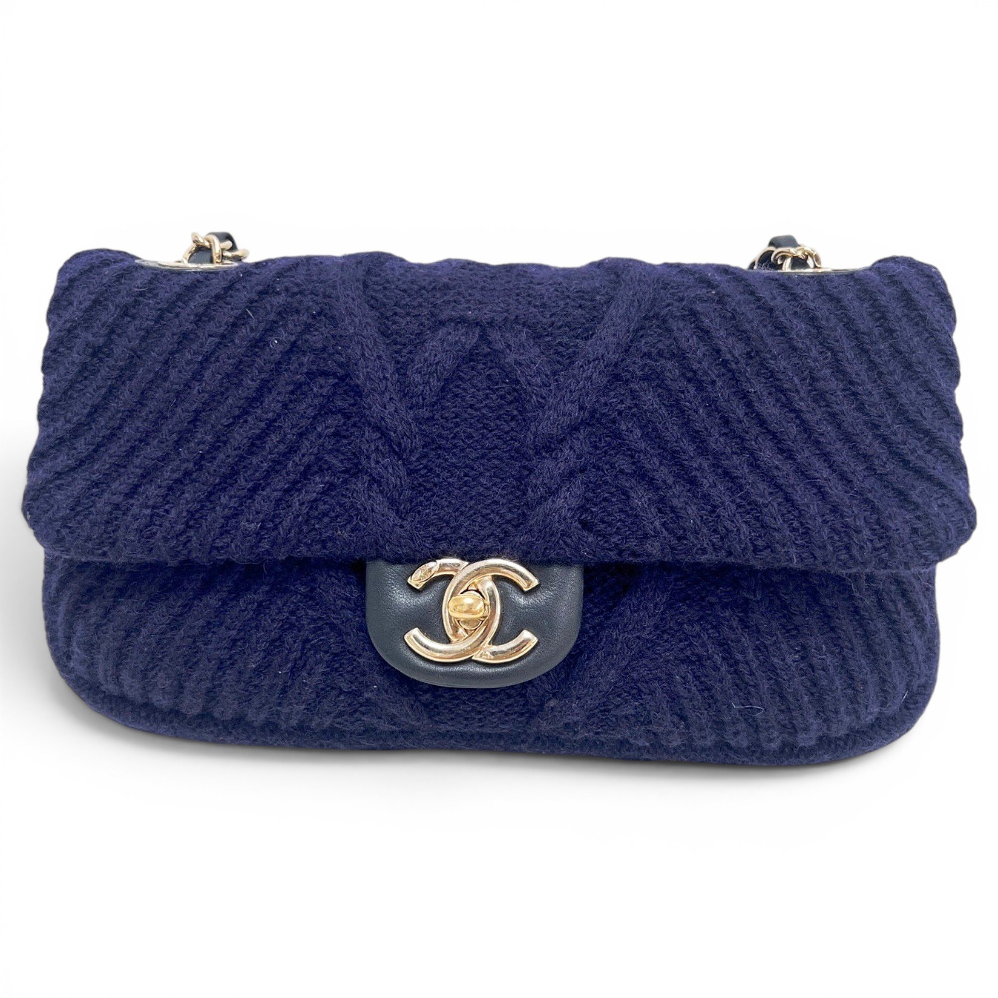Timeless/Classique tweed crossbody bag