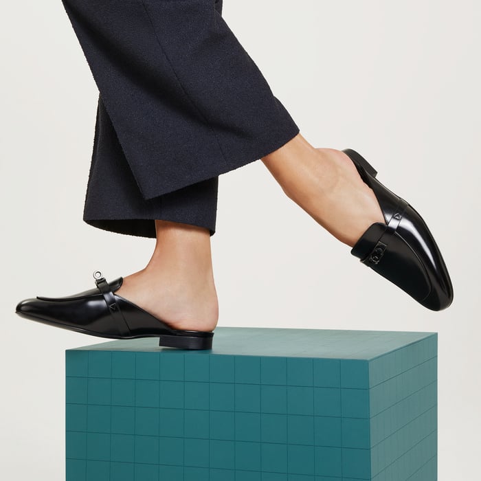 Noir Oz Mule