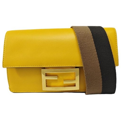Baguette leather crossbody bag