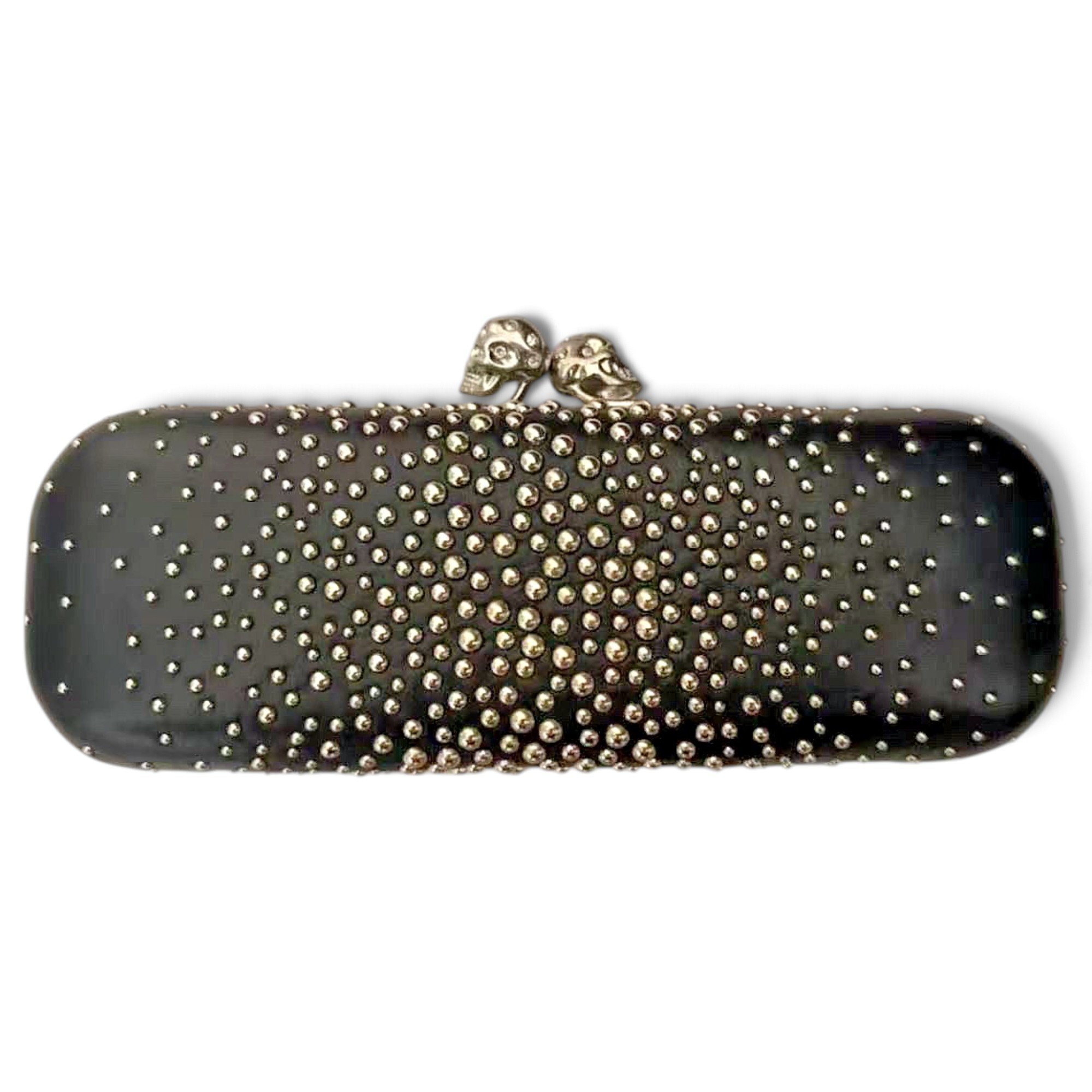 Knuckle clutch bag