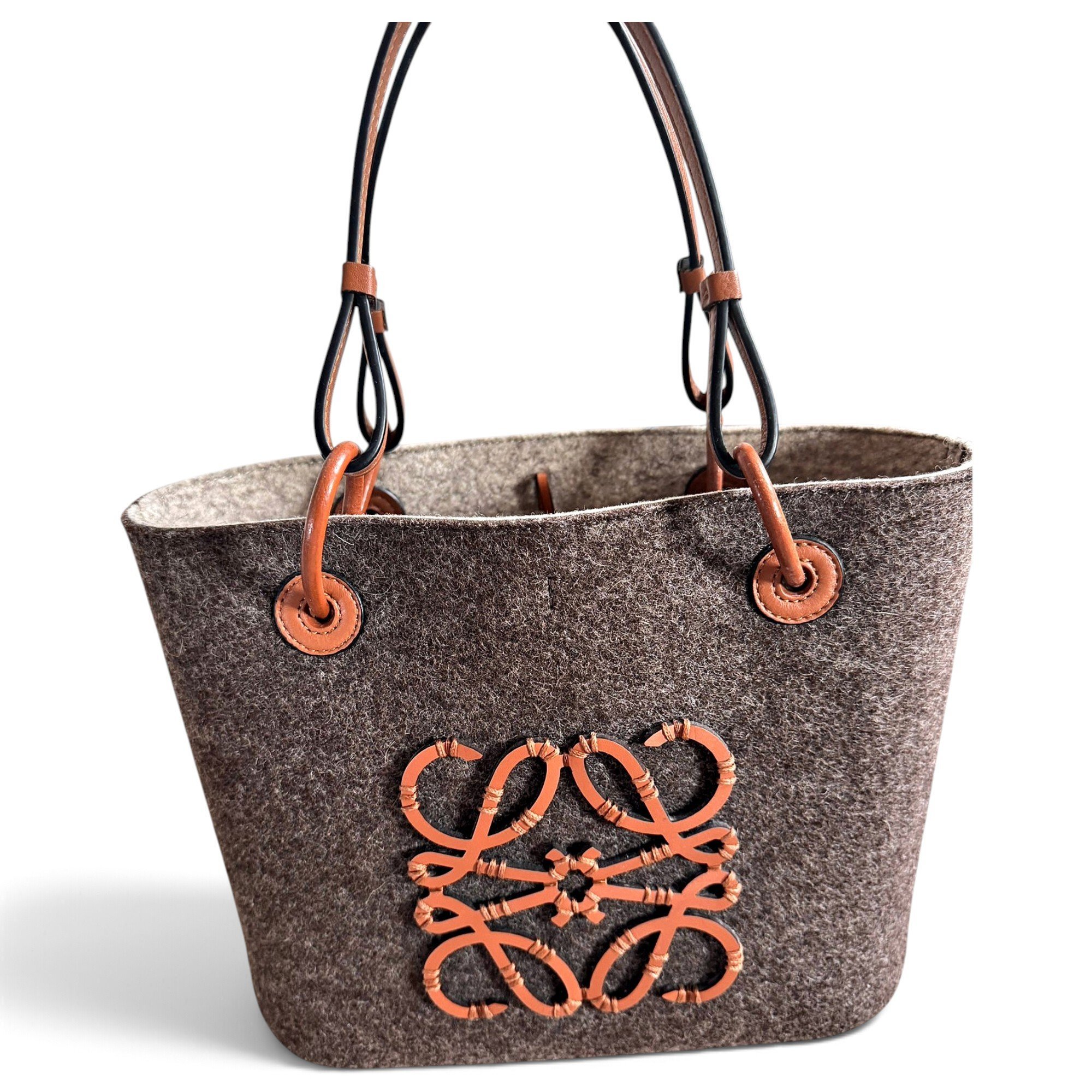 Wool handbag