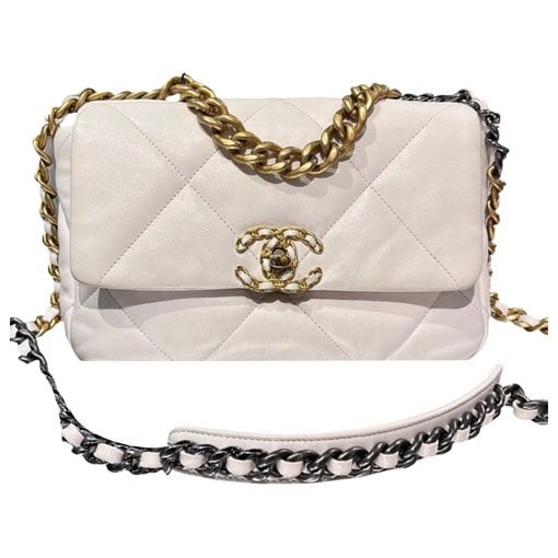 Chanel 19 leather bag