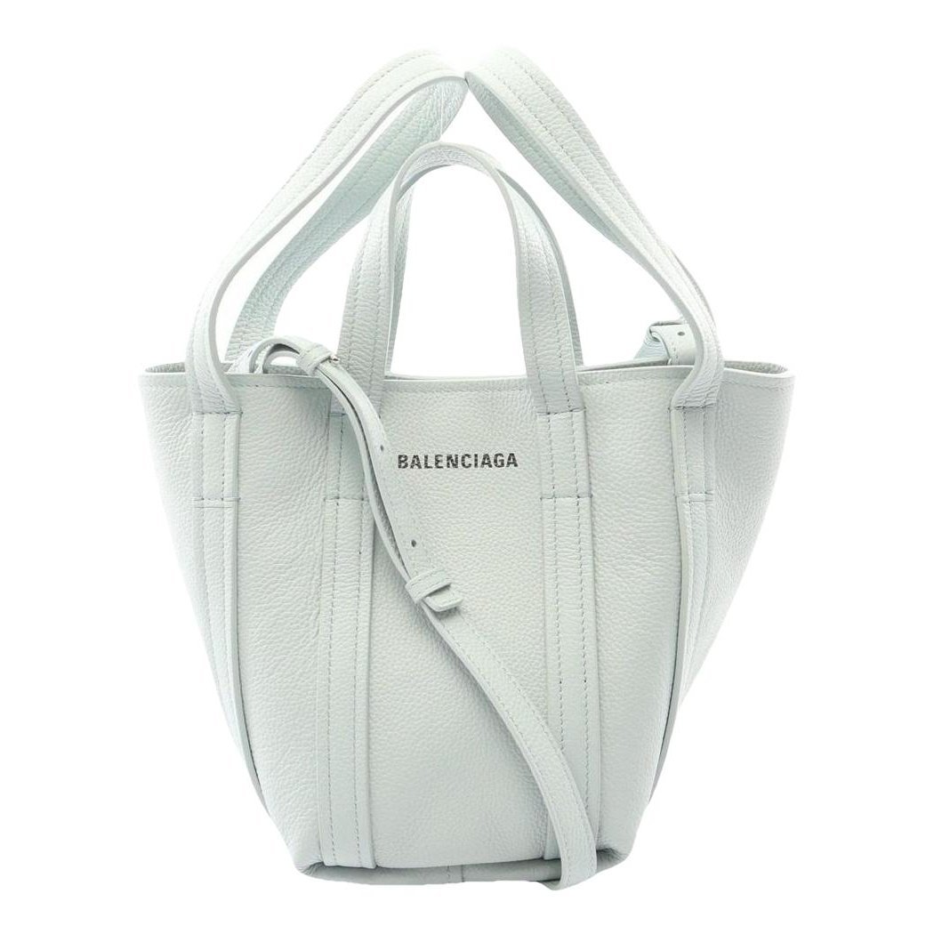 Everyday leather handbag