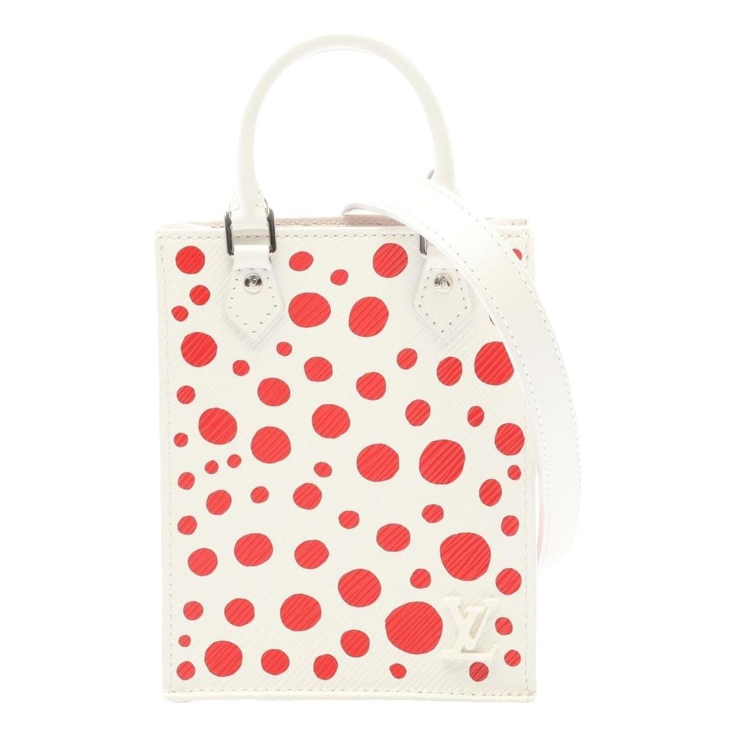 Plat leather handbag