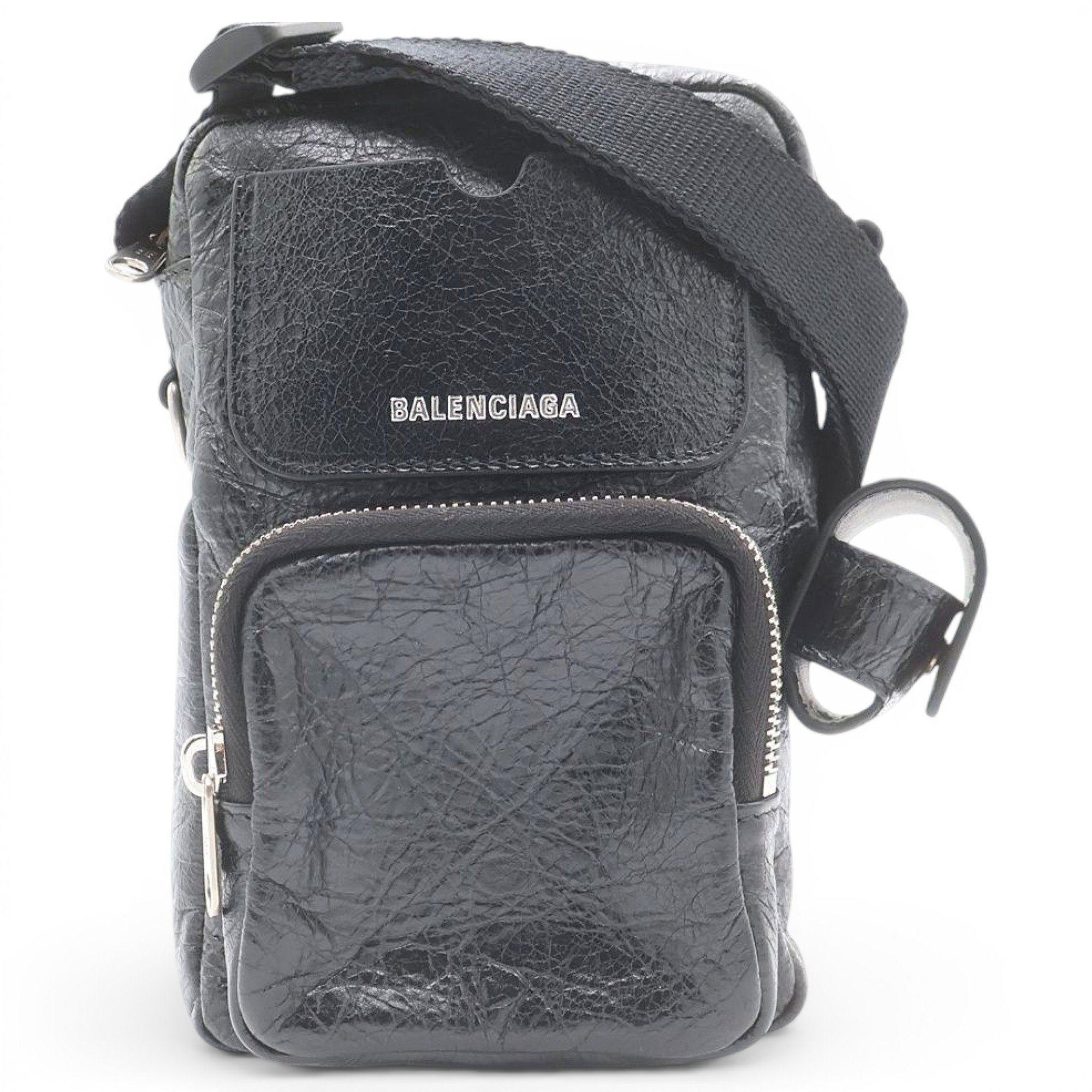 Hardware leather handbag