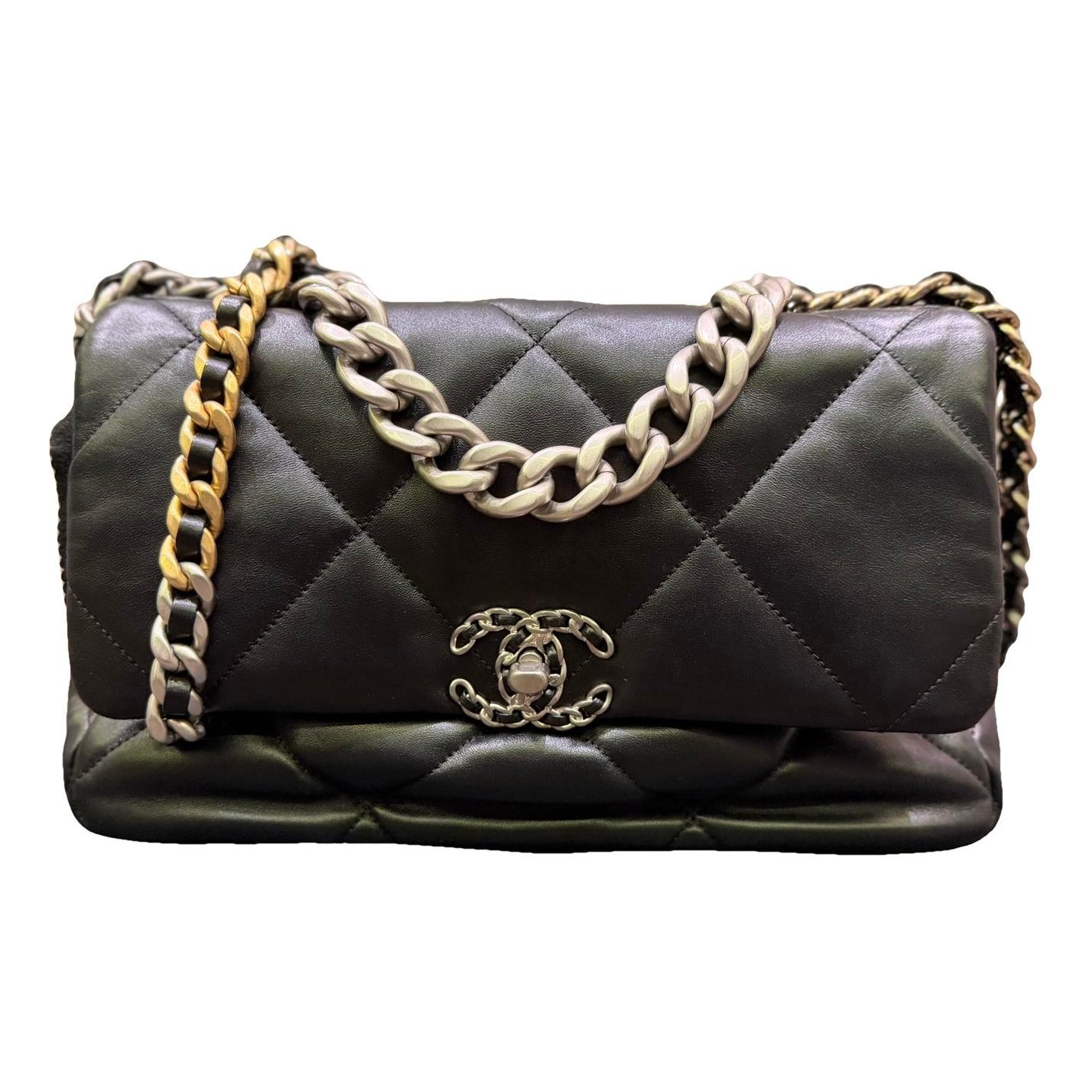 Chanel 19 leather handbag