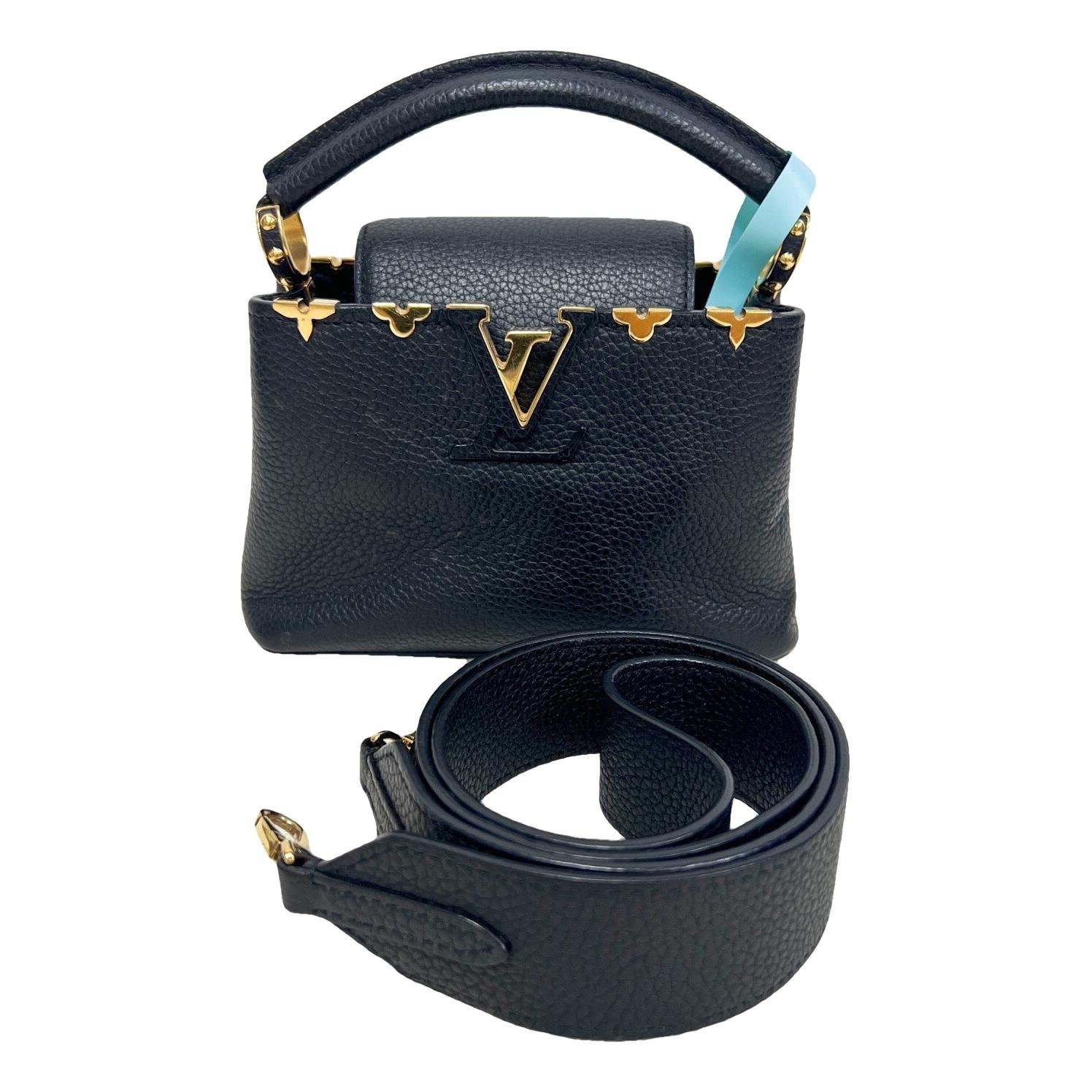 Capucines leather handbag