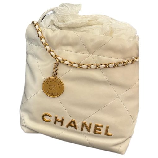 Chanel 22 leather handbag